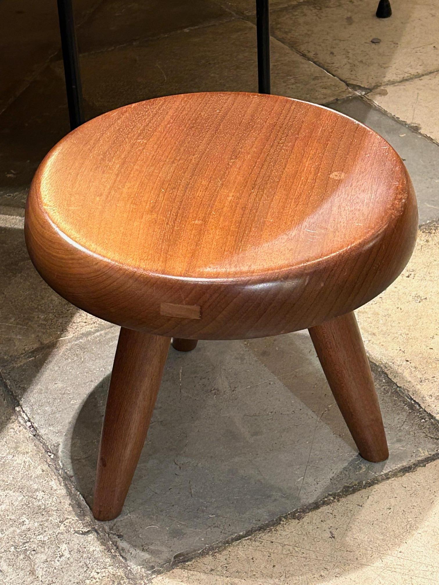Blond mahogany stool by Charlotte Perriand For Sale 3