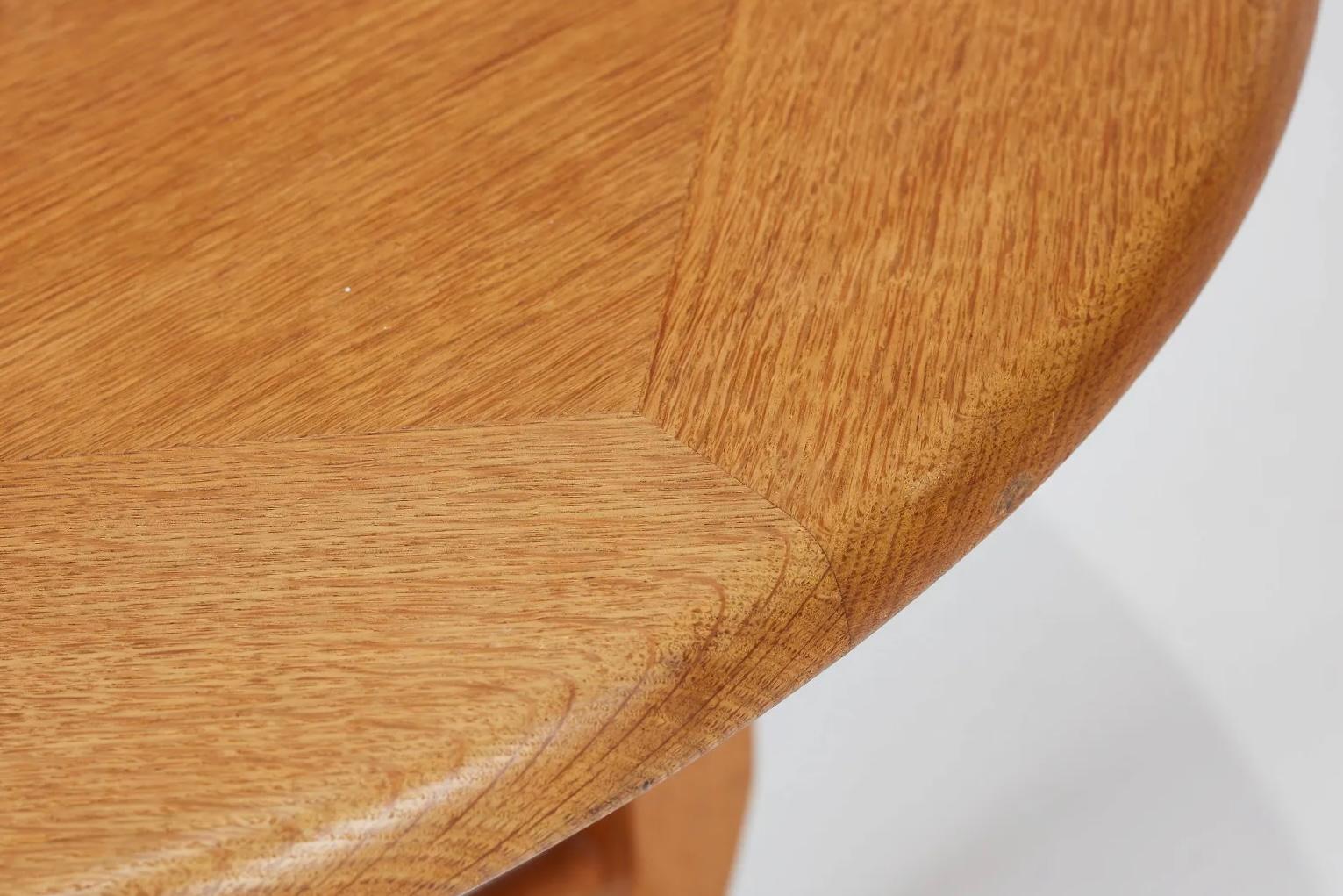 Table centrale ou table de salle à manger en chêne blond par Guillerme and Chambron pour Votre Maison en vente 3