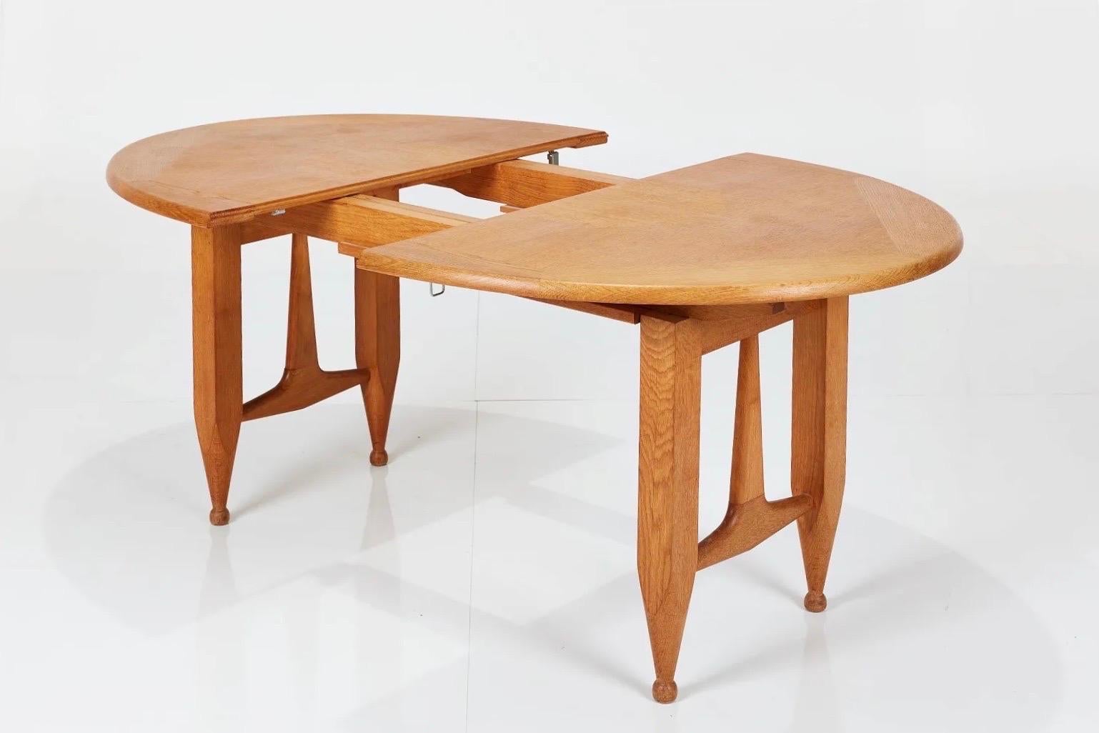 Modern Blond oak center table or dining table by Guillerme & Chambron for Votre Maison For Sale