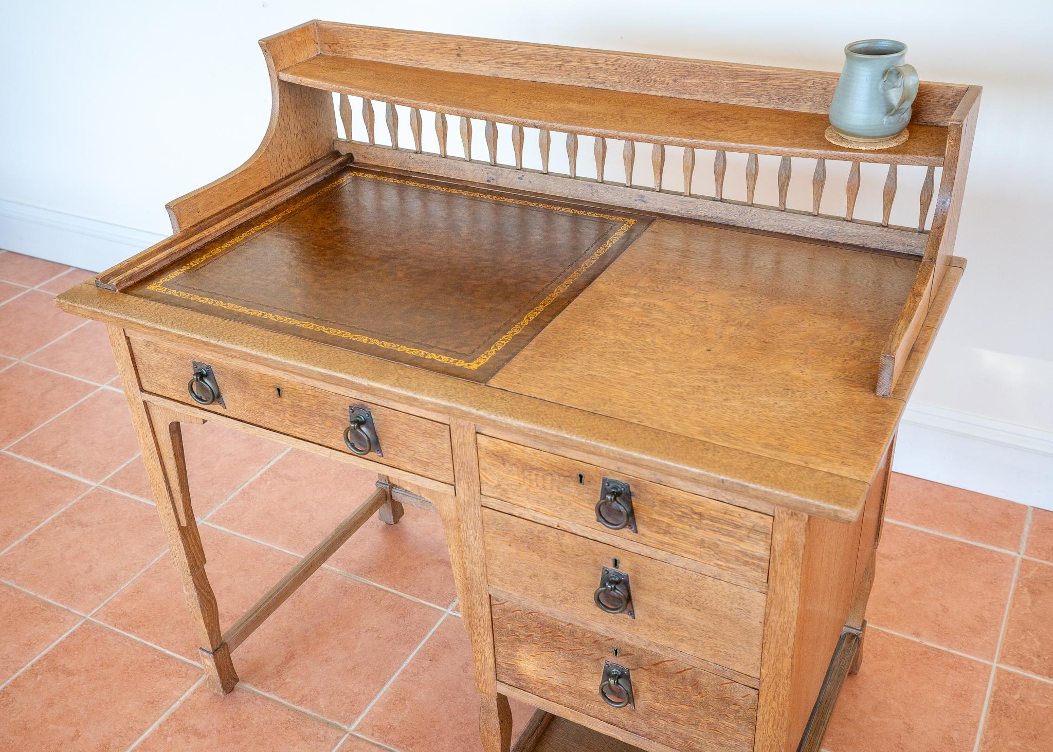 Blonde Arts & Craft Schreibtisch English Antique 1900 Leder Oak Shapland & Petter im Angebot 7