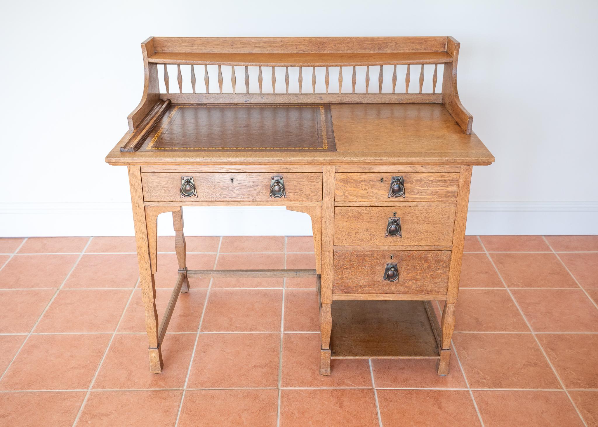 Blonde Arts & Craft Schreibtisch English Antique 1900 Leder Oak Shapland & Petter im Angebot 8