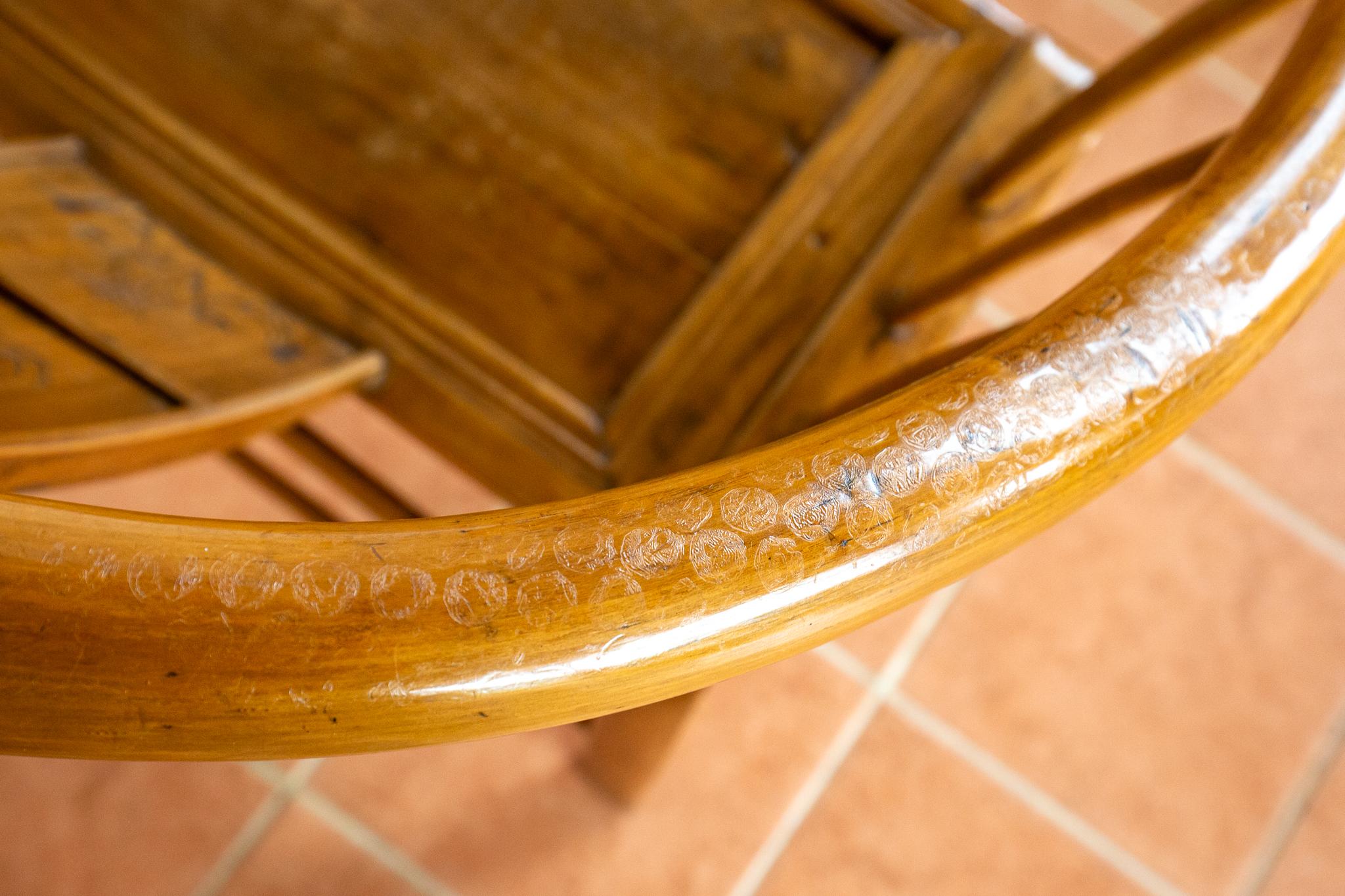 Blonde Chinese Horseshoe Armchairs Grand Tutor Oriental Country Antique Thrones For Sale 3