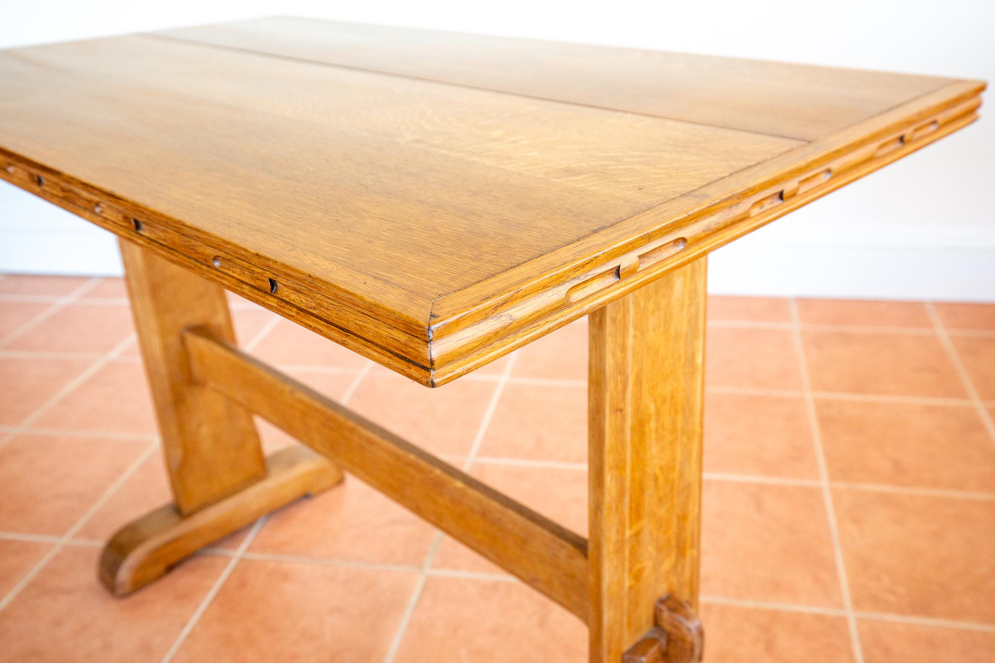 Blonde Light Oak Refectory Trestle Table Cotswold School Arts And Crafts Rustic im Angebot 6