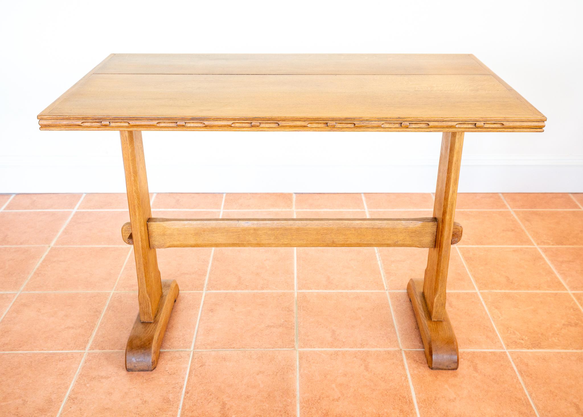 Blonde Light Oak Refectory Trestle Table Cotswold School Arts And Crafts Rustic im Angebot 3