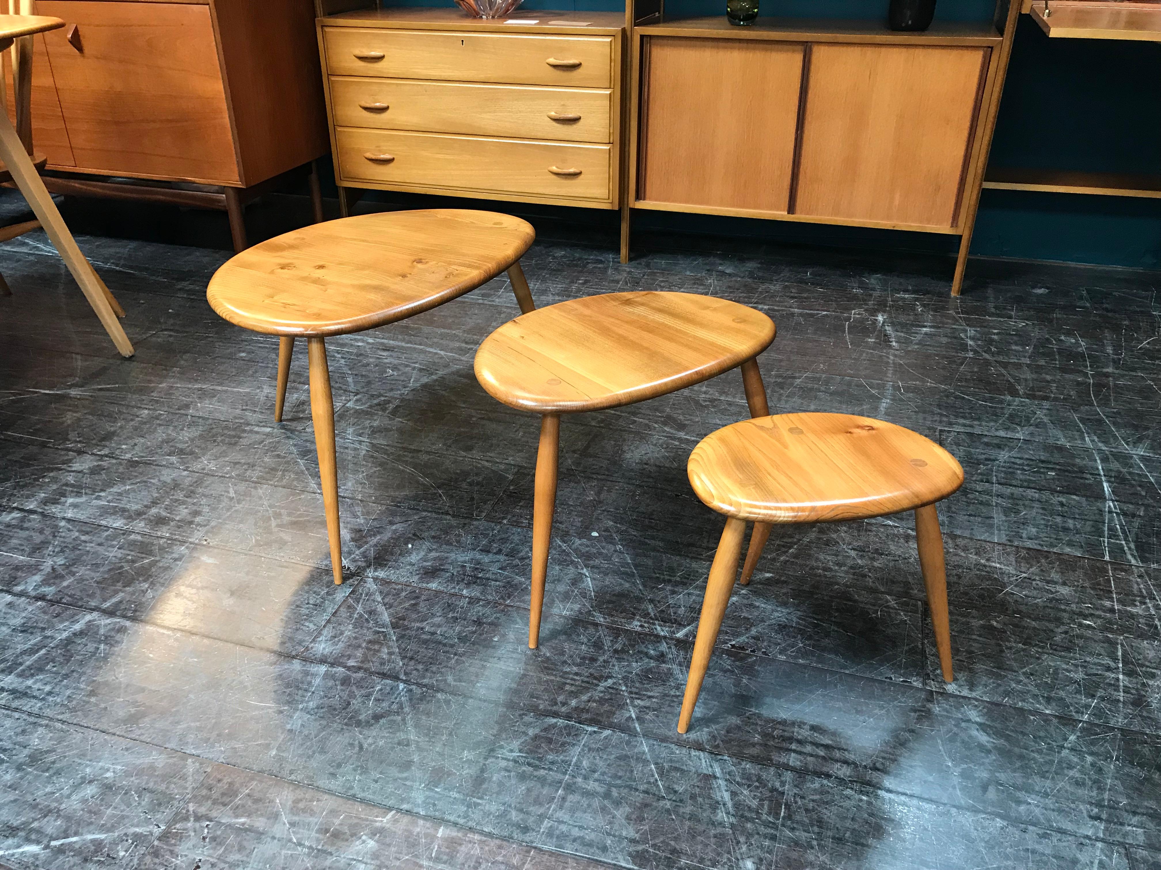 20th Century Blonde Nest of Tables, Pebbles by Lucian Ercolani for Ercol, Elm and Beech For Sale