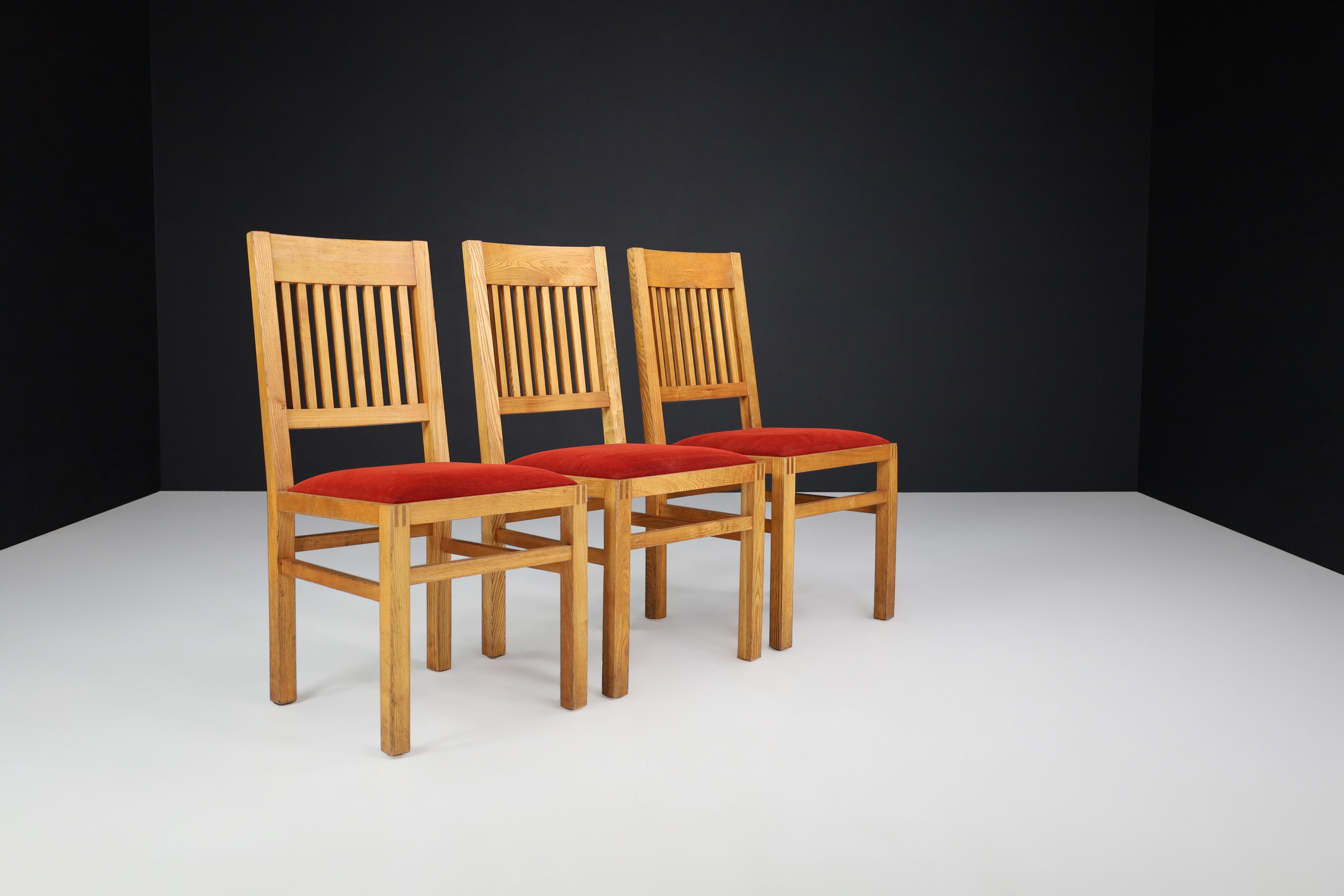 Blonde Oak and Crimson-Red Velvet Dining Room Chairs the Netherlands 1970s Set/6 In Good Condition For Sale In Almelo, NL