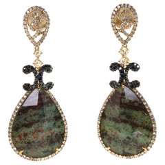 Boucles d'oreilles pendantes en or jaune 18K avec doublet de quartz et de jaspe sanguin