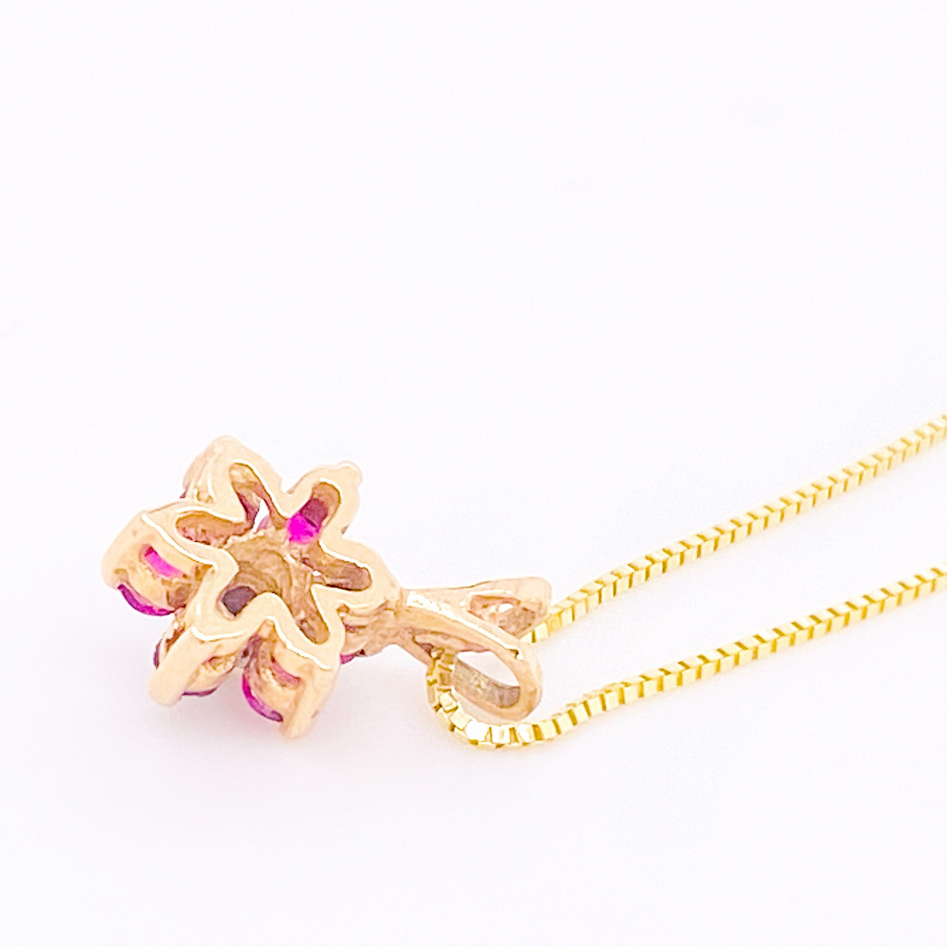 Blutrote Rubin-Blumen-Halskette, ca. 1999 14 Karat Gelbgold Cluster & Kette (Zeitgenössisch)
