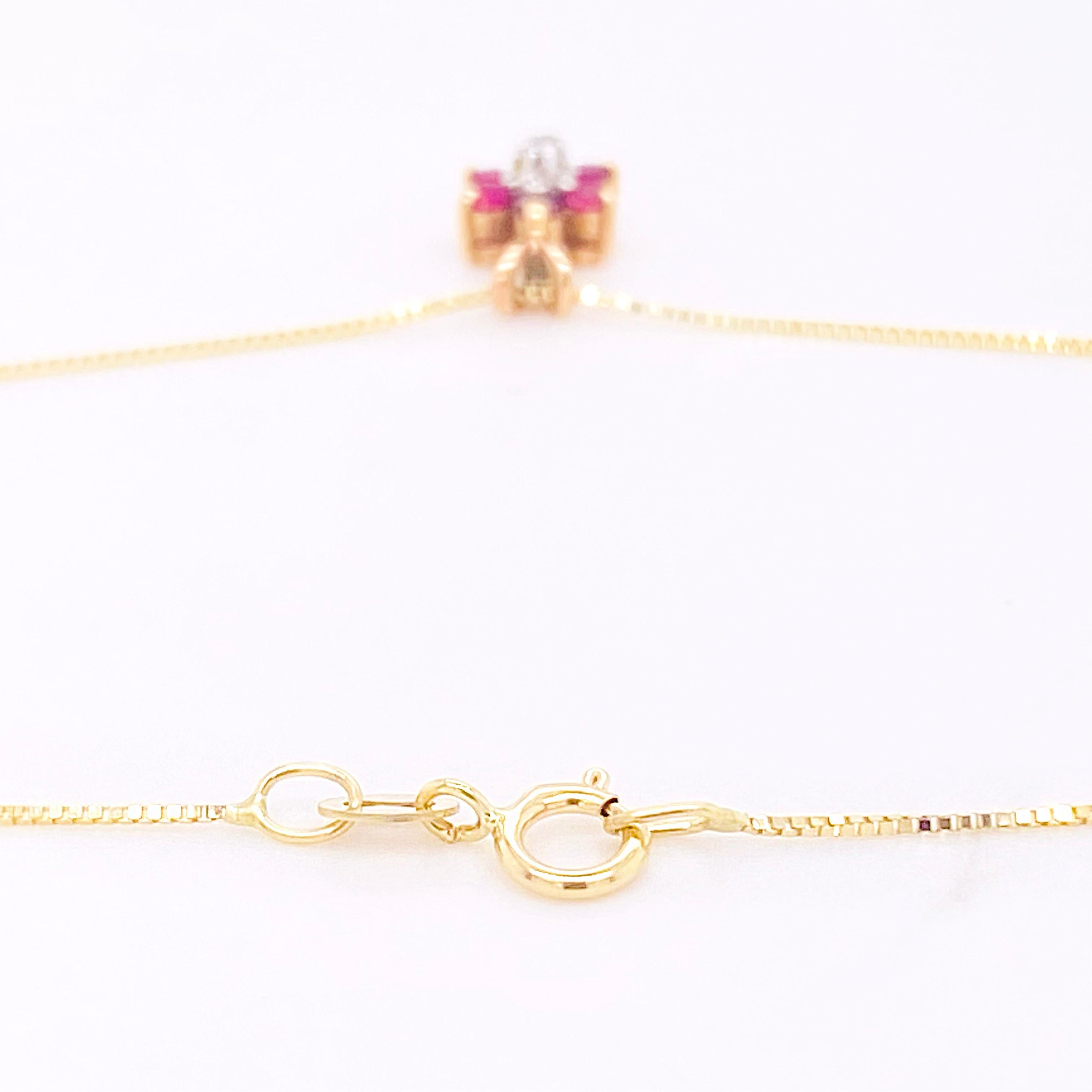 Blutrote Rubin-Blumen-Halskette, ca. 1999 14 Karat Gelbgold Cluster & Kette (Rundschliff)