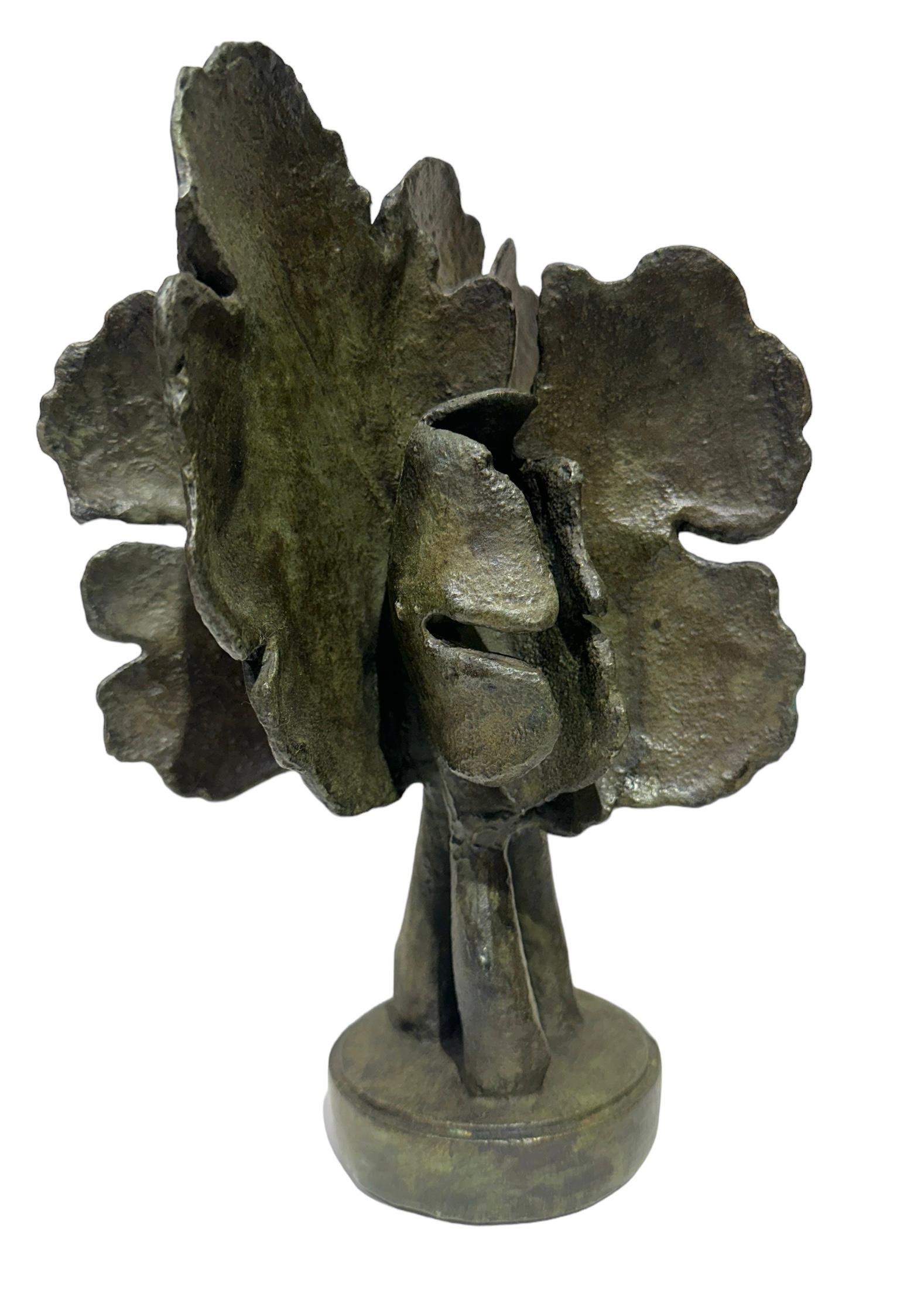 Kleine botanische Skulptur aus Bronzeguss mit Blutwurzel, botanische Skulptur mit subtiler Patina (21. Jahrhundert und zeitgenössisch) im Angebot