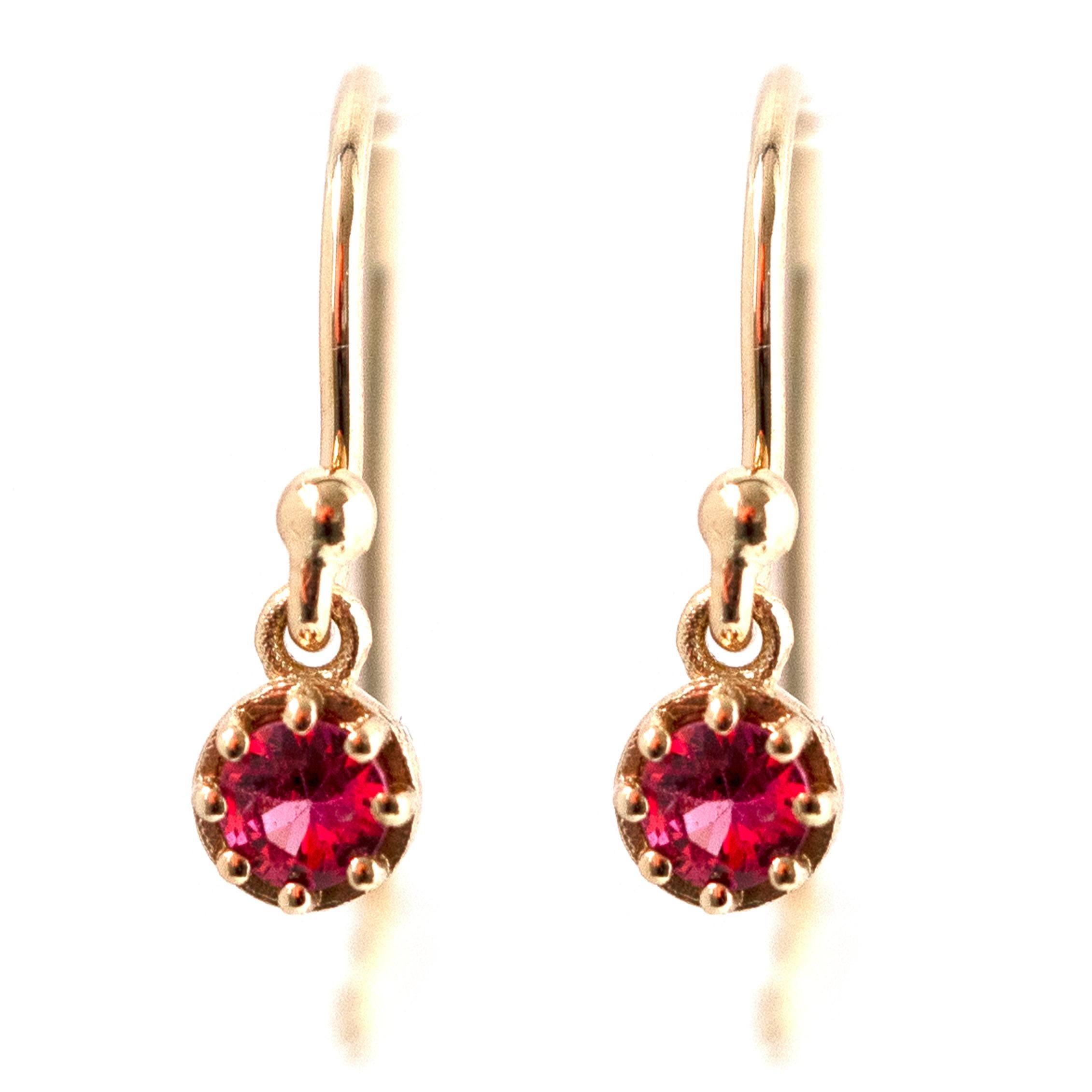 Taille brillant Boucles d'oreilles Bloom en or 18ct avec pétales en vente