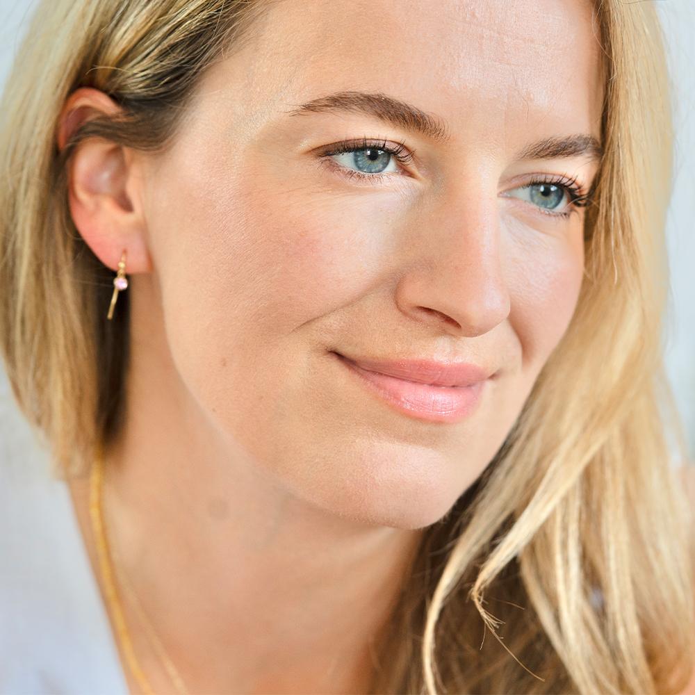 Boucles d'oreilles Bloom en or 18ct avec pétales Neuf - En vente à London, GB