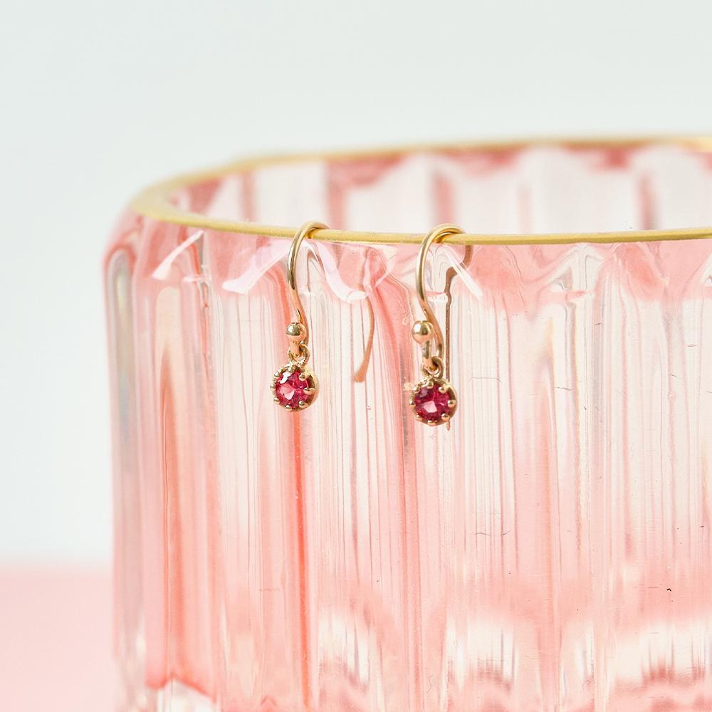 Boucles d'oreilles Bloom en or 18ct avec pétales Pour femmes en vente