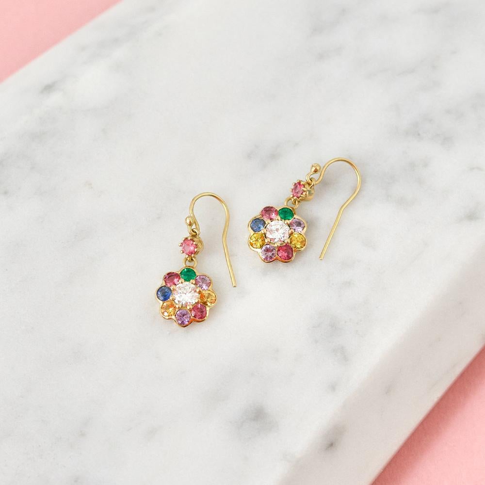 Boucles d'oreilles fleurs en or 18ct Neuf - En vente à London, GB