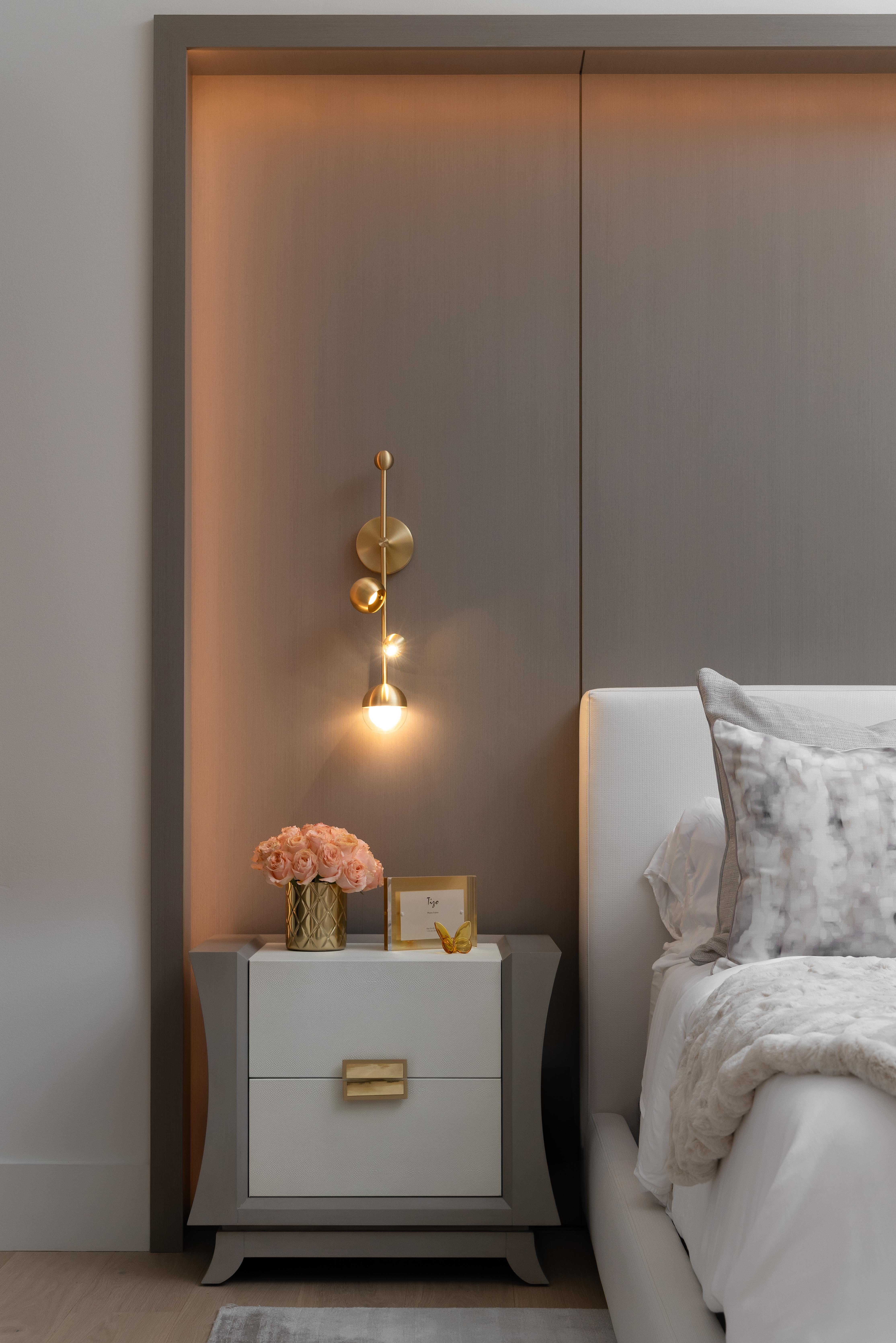 Modern Bloom Blown Glass Wall Sconce for Hallways or Bedrooms by Shakuff For Sale