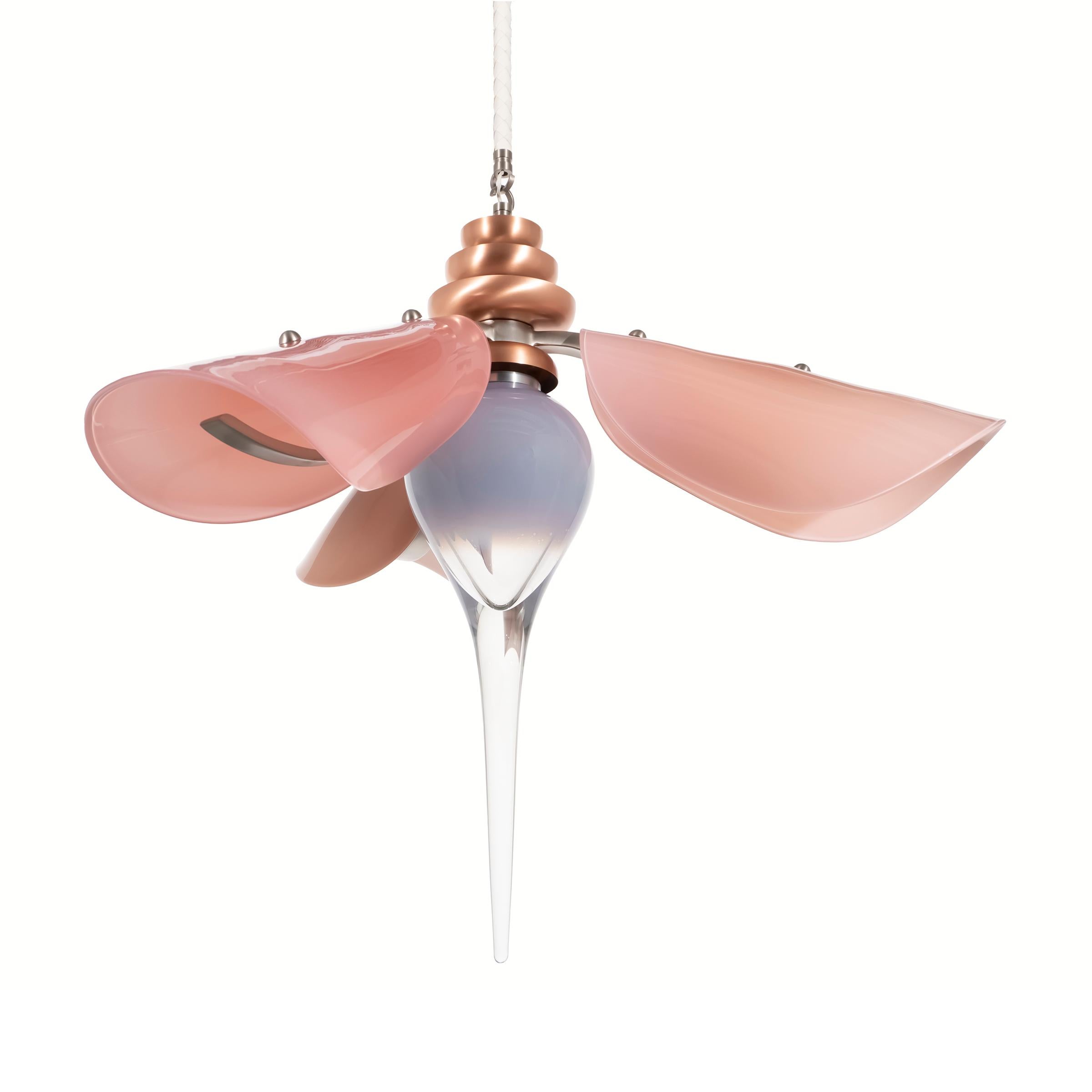 Bloom Kronleuchter: Satiniertes Nickel/Weißes Glas, schwarzer Rand von Avram Rusu STUDIO (21. Jahrhundert und zeitgenössisch) im Angebot
