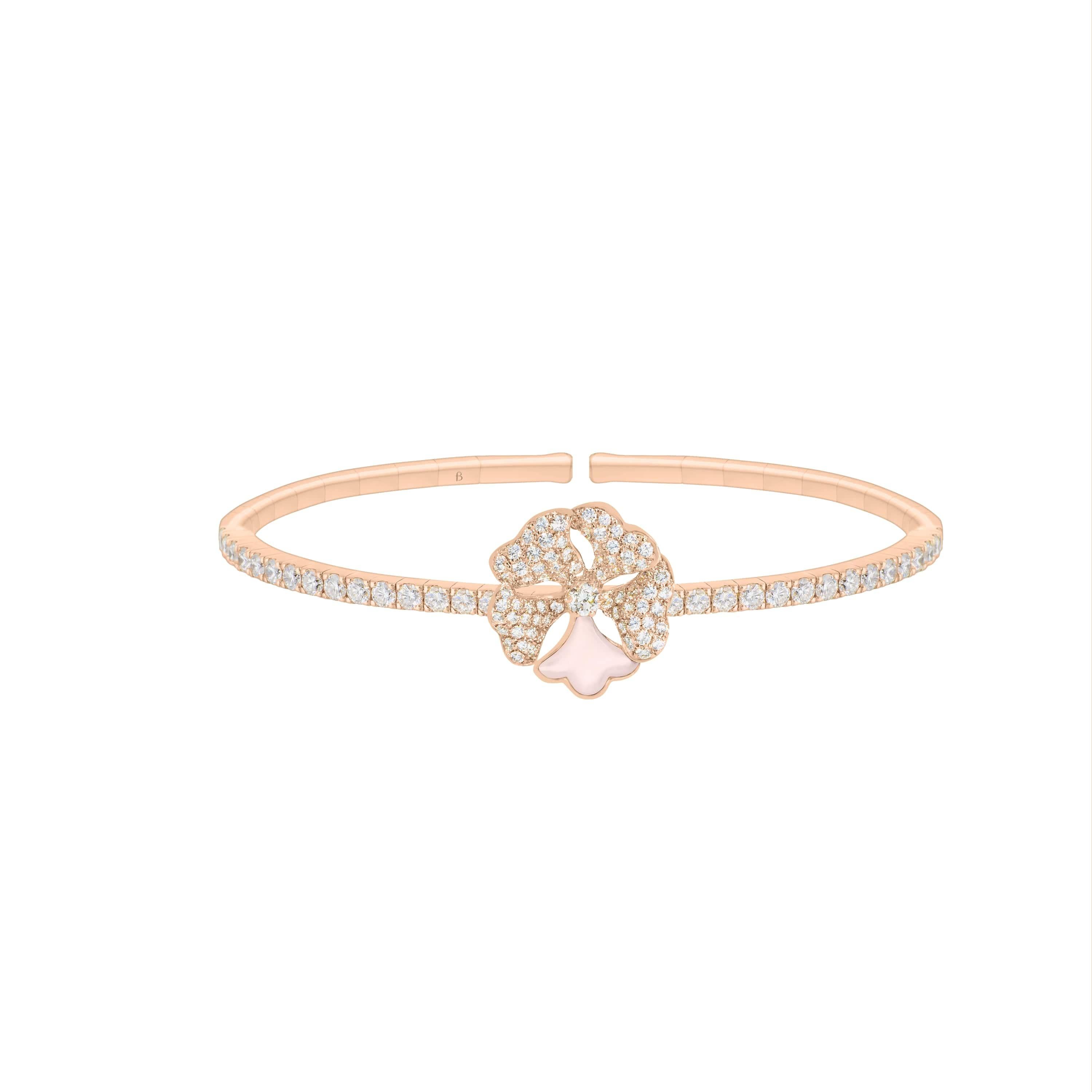 Bloom Diamond and Pink Mother-of-Pearl Solo Flower Bangle in 18K Rose Gold

Inspired by the exquisite petals of the alpine cinquefoil flower, the Bloom collection combines the richness of diamonds and precious metals with the light versatility of