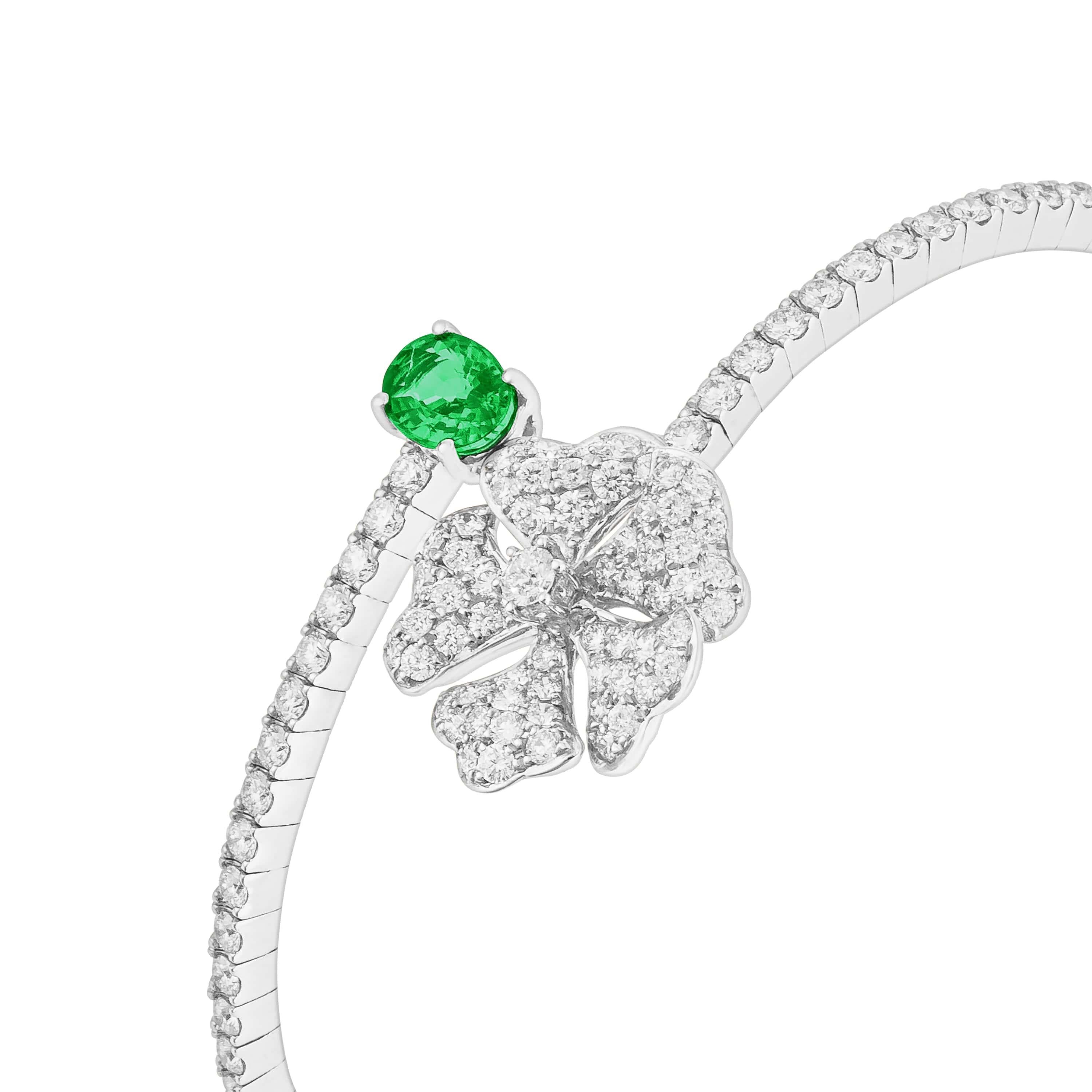 Bloom Emerald and Diamond Open Spiral Bangle in 18k White Gold In New Condition For Sale In Hong Kong, Kowloon