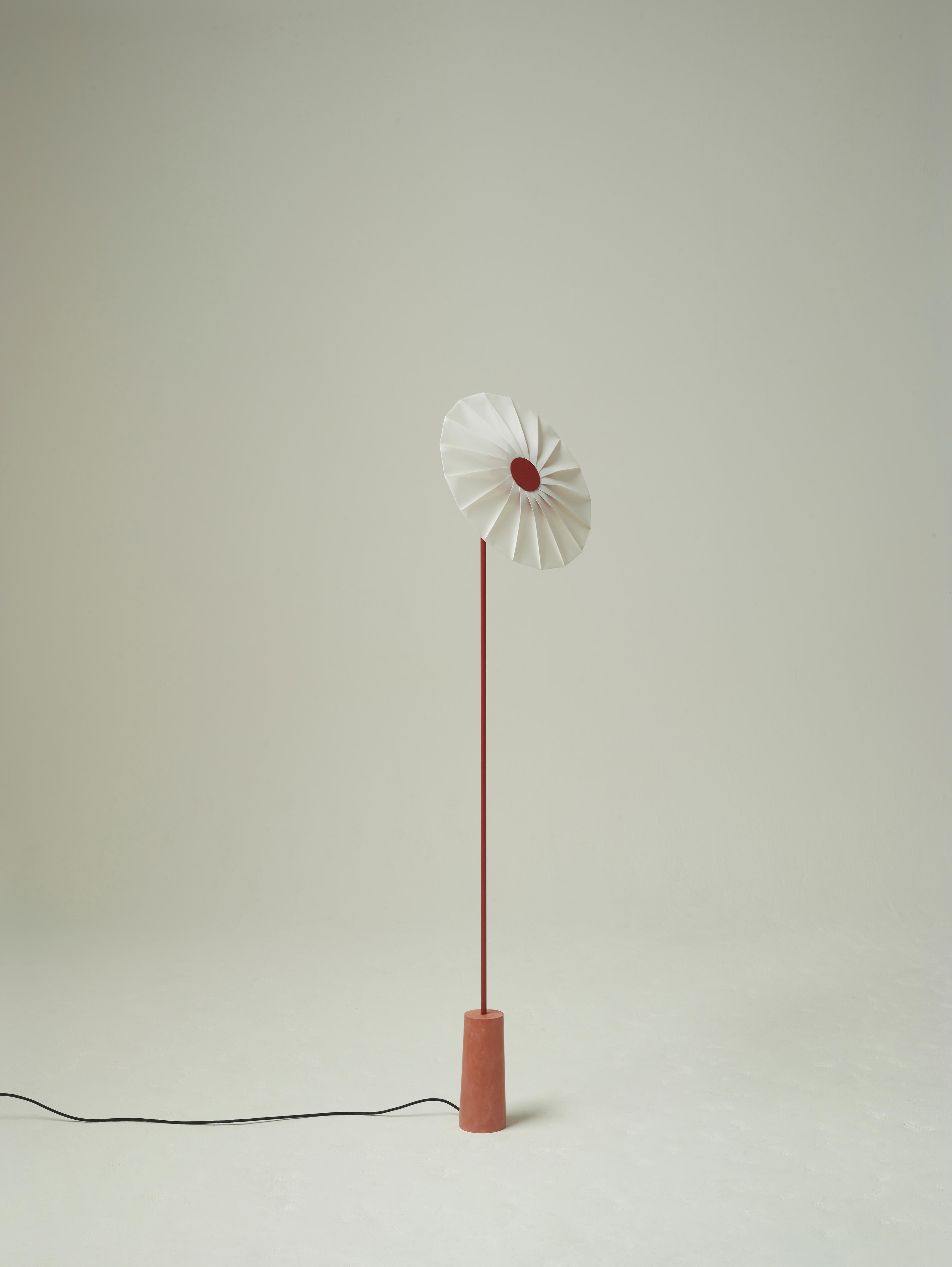 Moderne Lampadaire Bloom - édition faite à la main par Studio Umut Yamac en vente