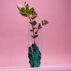 Bloom, vaso da fiori con malachite in vetro ultra chiaro tagliato e lucidato a mano