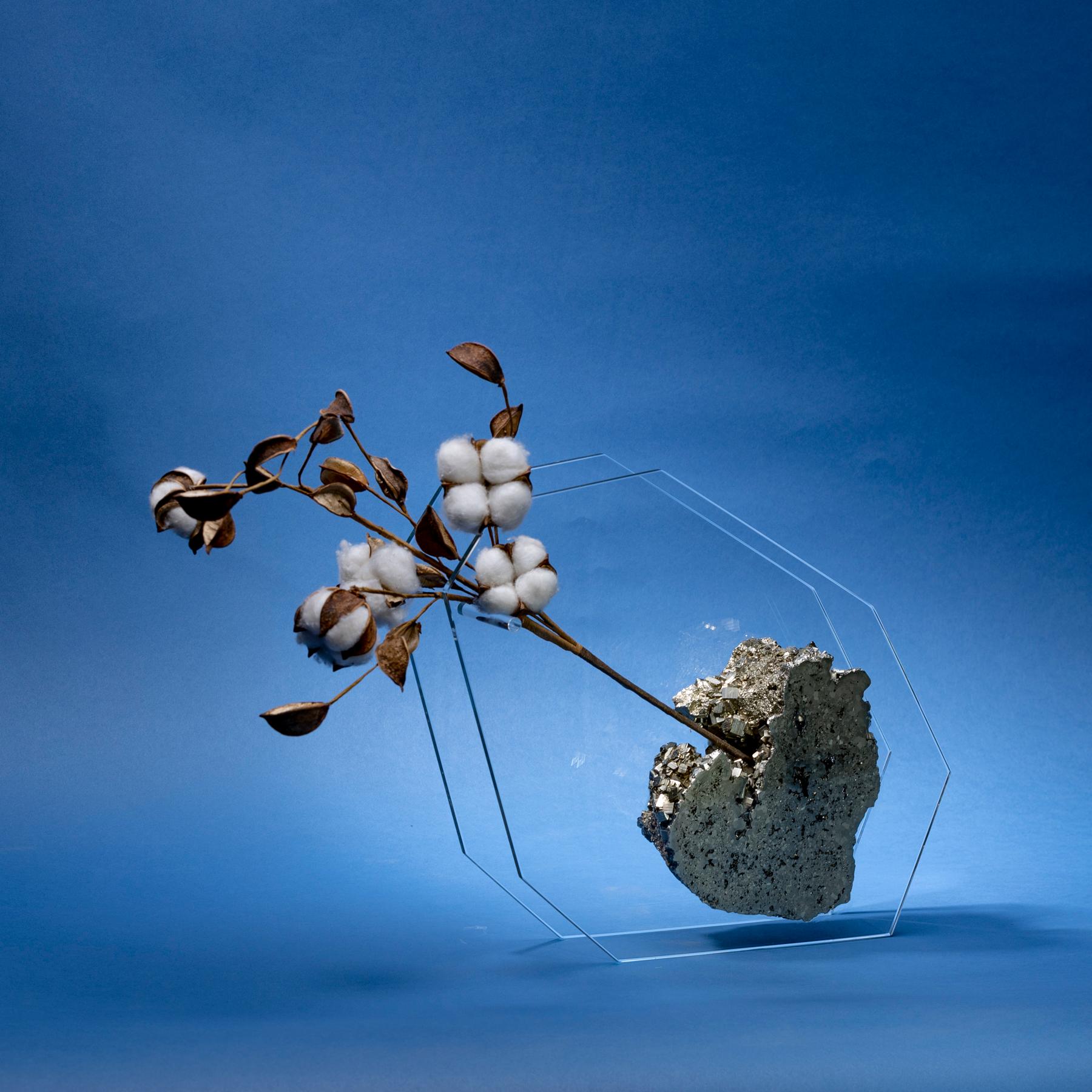 Vase à fleurs Bloom avec pyrite en verre ultra transparent taillé à la main et poli Neuf - En vente à Polanco, CDMX