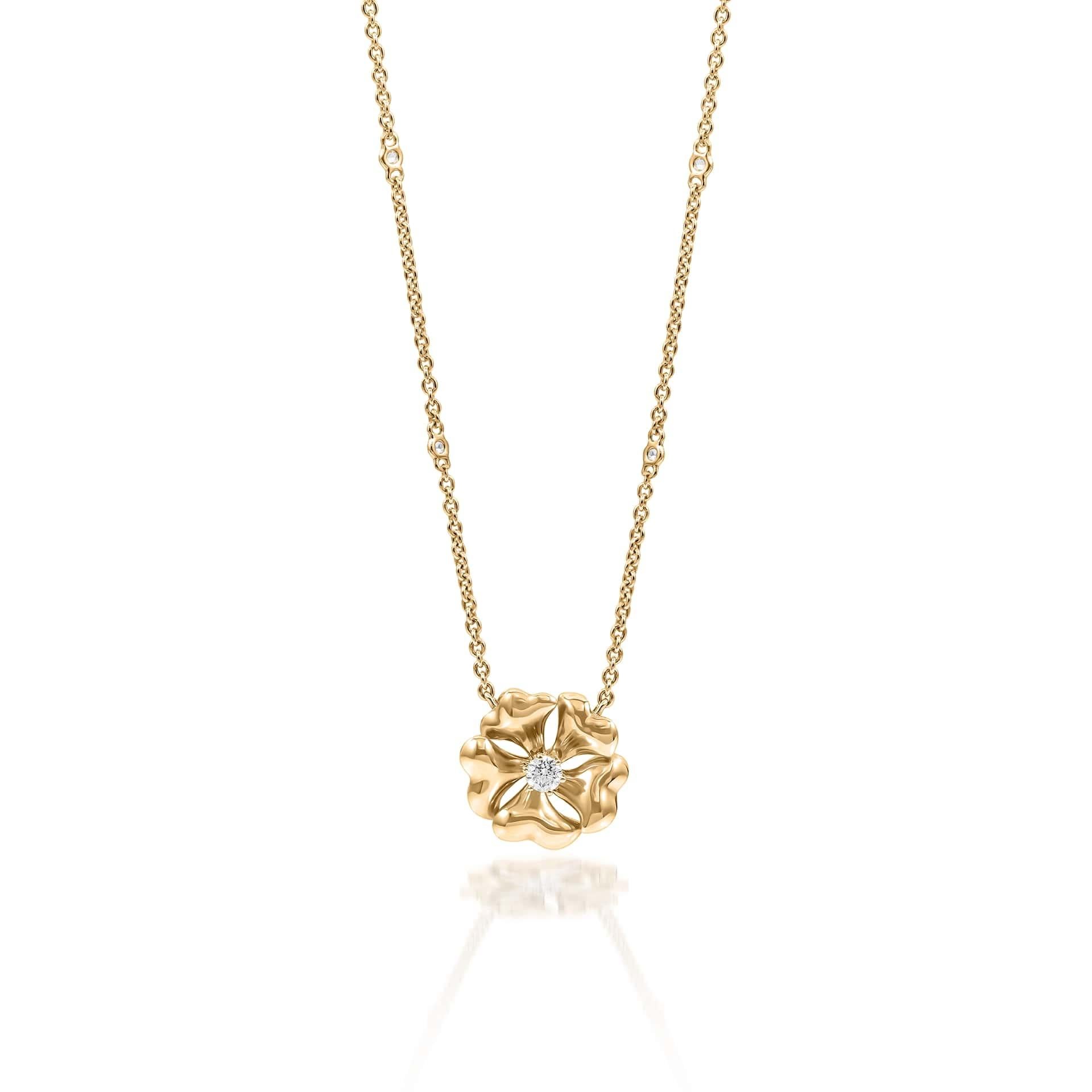 Bloom Gold and Diamond Flower Necklace in 18k White Gold In New Condition For Sale In Hong Kong, Kowloon