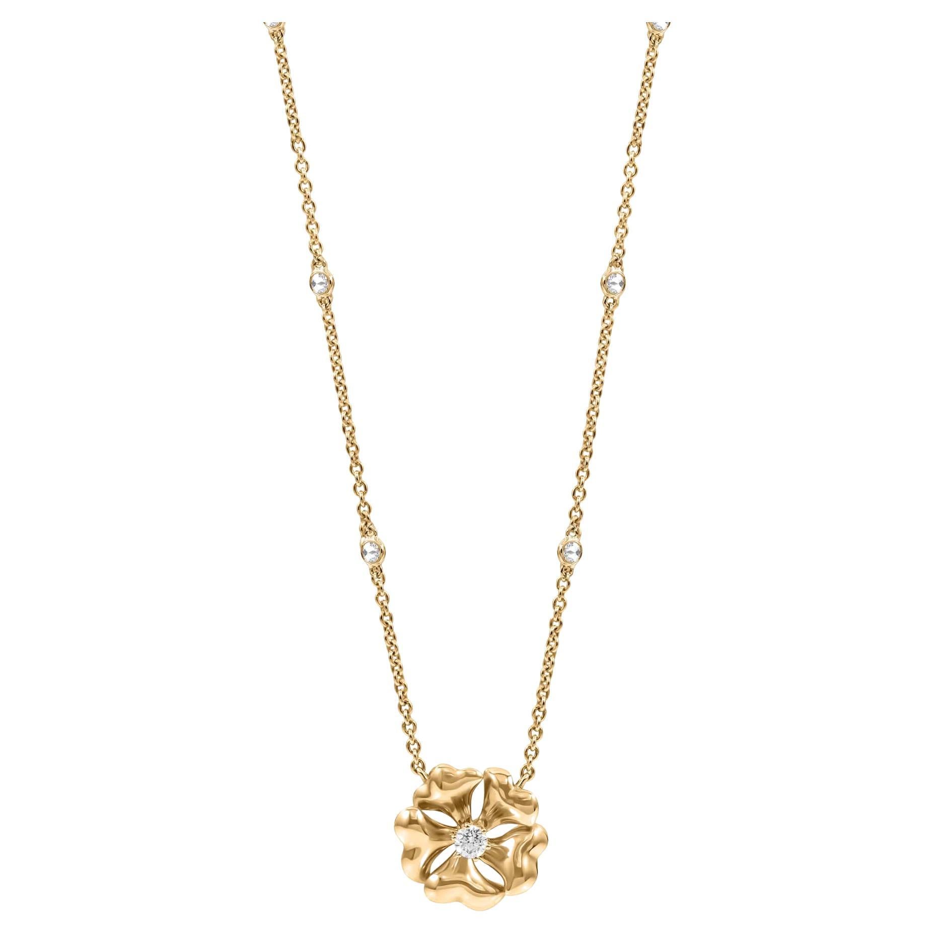 Bloom Gold and Diamond Flower Necklace in 18k Yellow Gold For Sale
