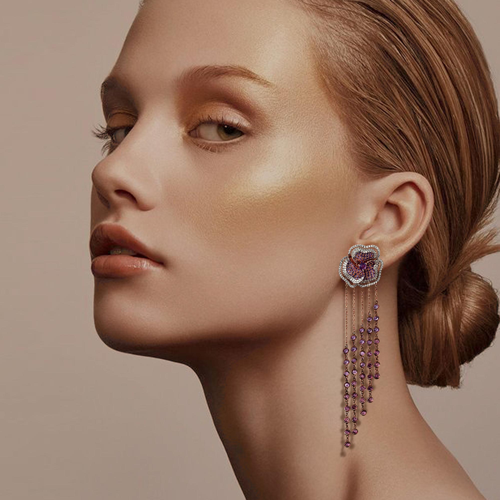 Bloom Halo Medium Flower Amethyst Long Earrings in 18K Rose Gold

Treat yourself to a bit of luxury with Bloom Statement earrings. They are made with 18K rose gold and feature Amethyst. Add a touch of elegance to any outfit with these stunning