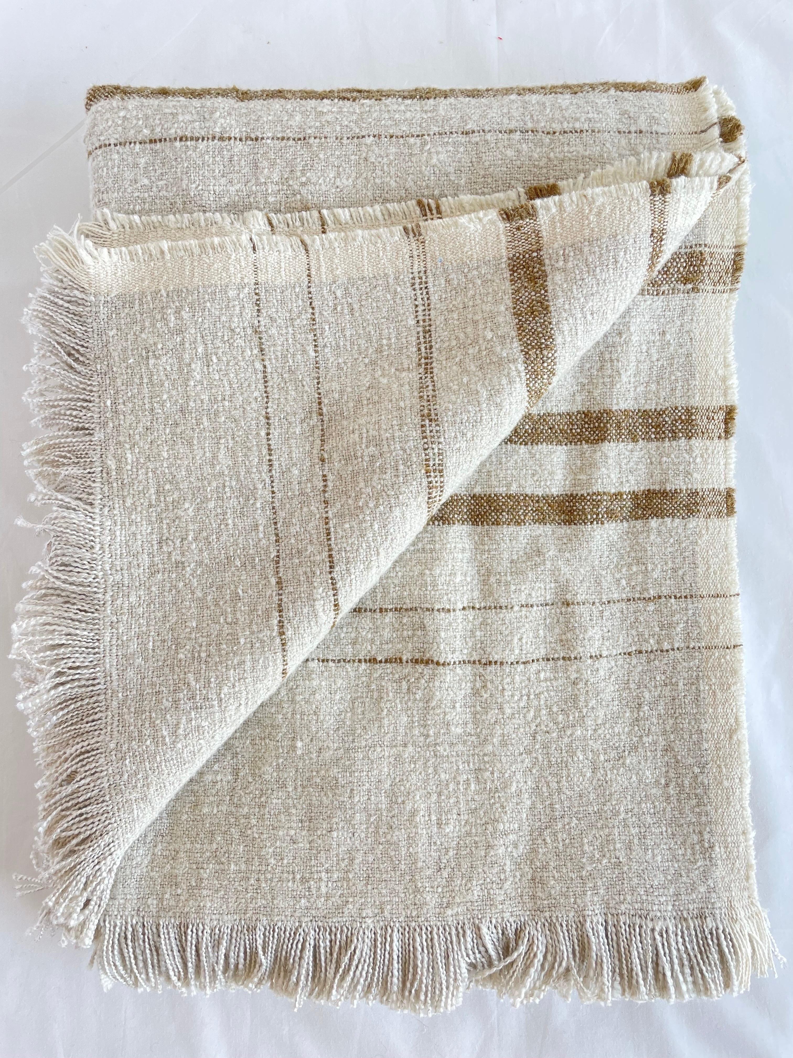 Bloom Home Inc Belgian Linen and Cotton Throw In New Condition For Sale In Brea, CA