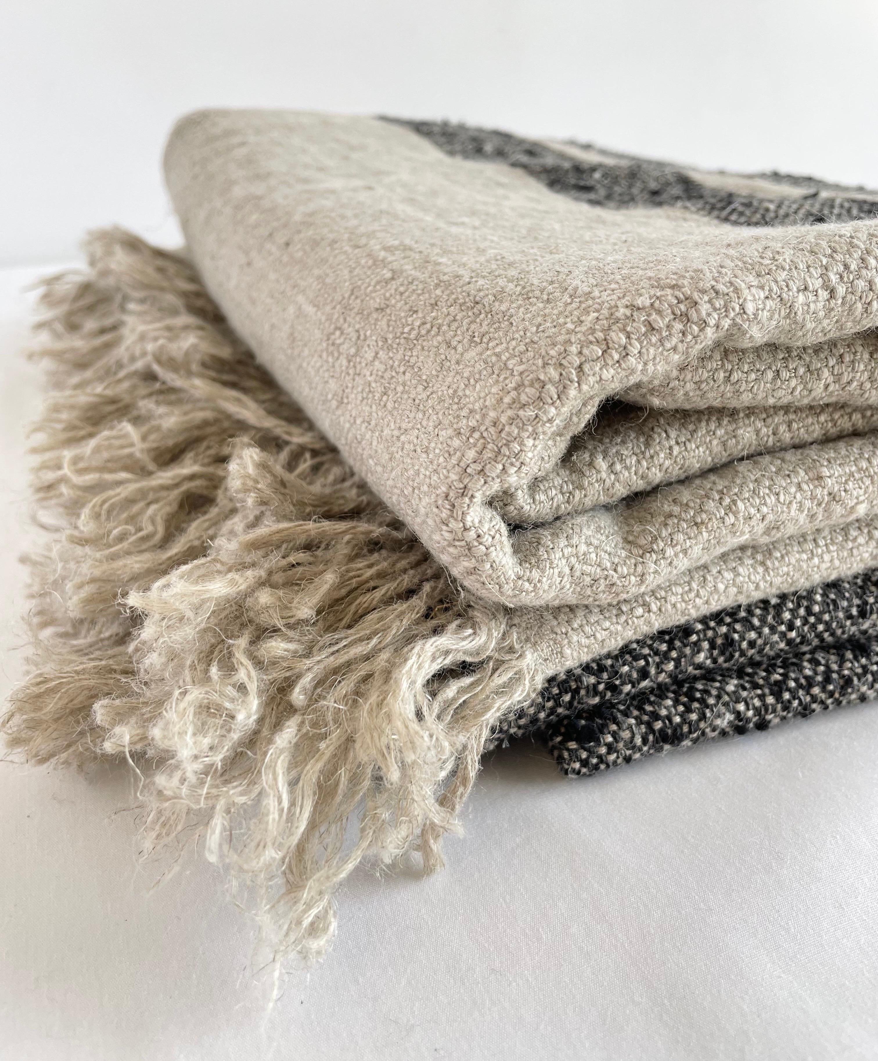 Bloom Home Inc Belgian Linen and Wool Throw For Sale 4