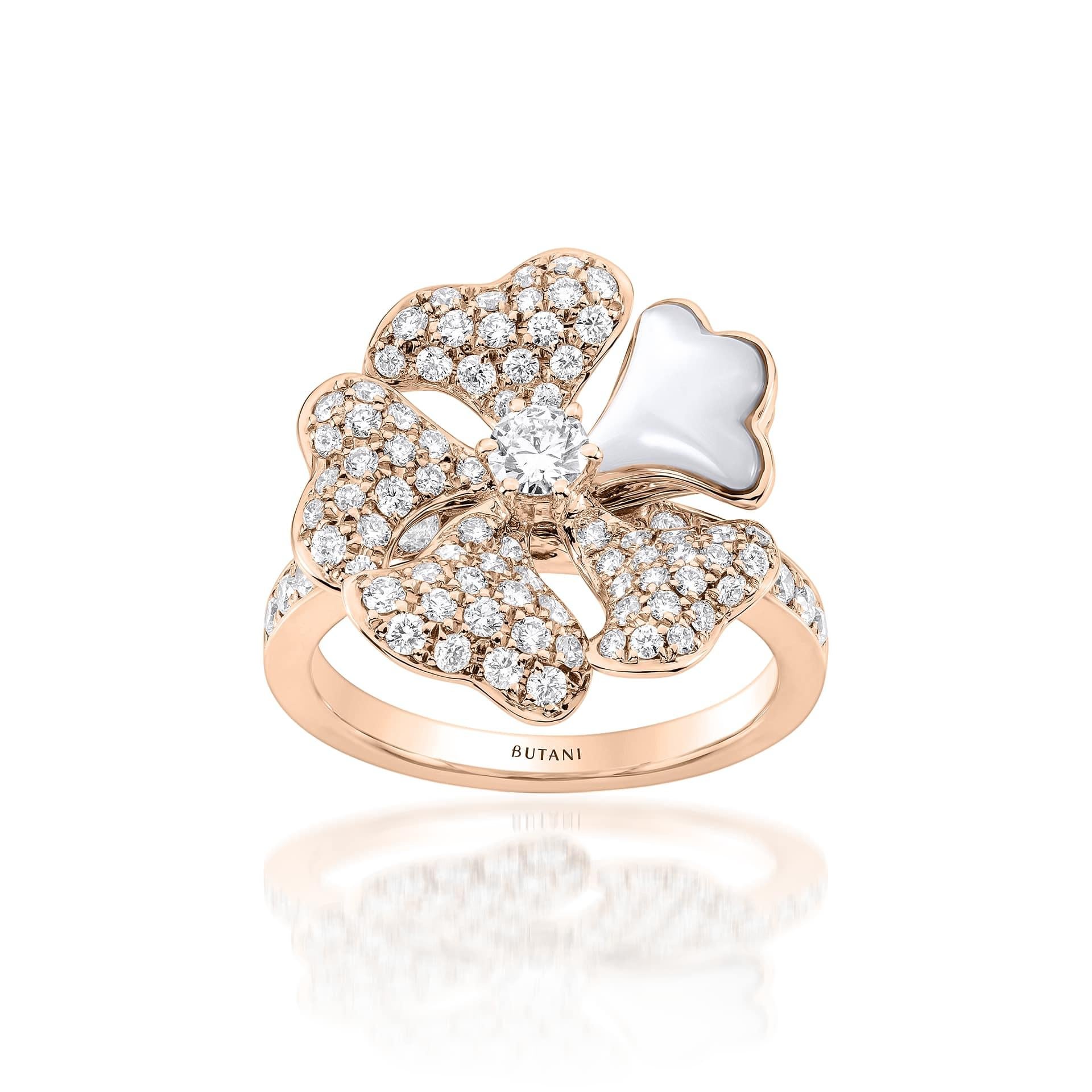 Bloom Mother-of-Pearl and Pavé Diamond Ring in 18K Rose Gold

Inspired by the exquisite petals of the alpine cinquefoil flower, the Bloom collection combines the richness of diamonds and precious metals with the light versatility of this delicate,