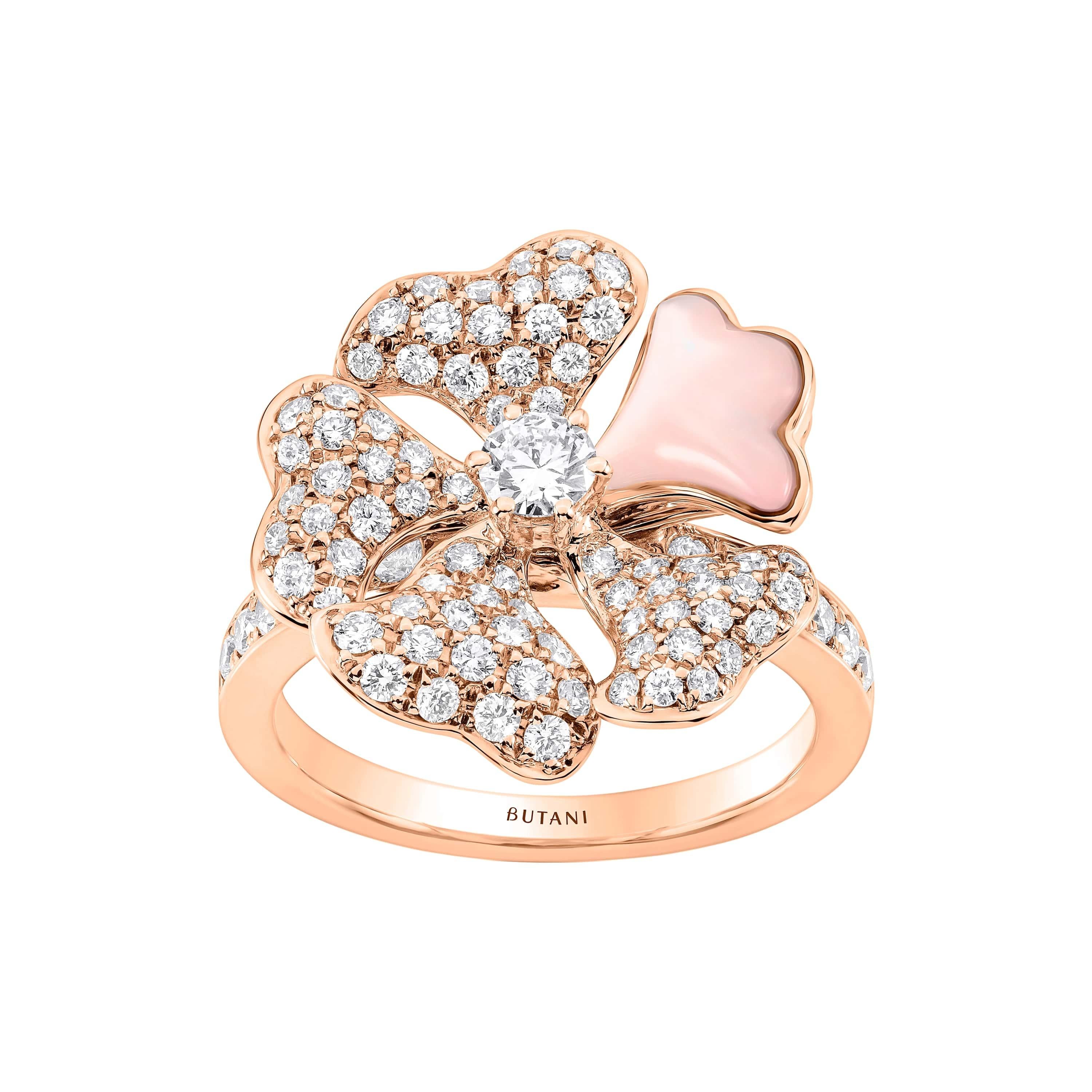 Bloom Pink Mother-of-Pearl and Pavé Diamond Ring in 18K Rose Gold

Inspired by the exquisite petals of the alpine cinquefoil flower, the Bloom collection combines the richness of diamonds and precious metals with the light versatility of this