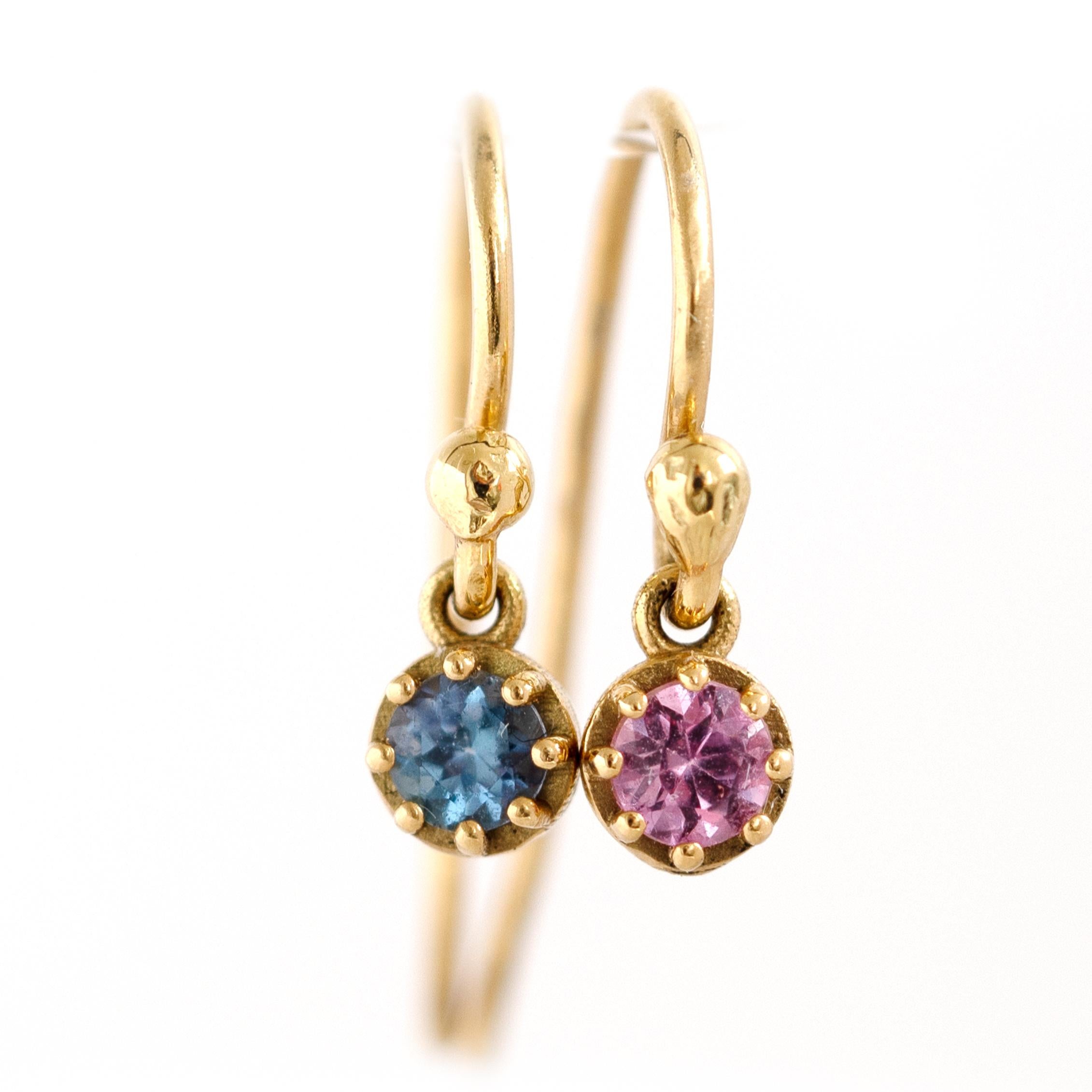 Orecchini Bloom Sapphire Tanzanite Petal in oro 18ct In condizioni Nuovo in vendita a London, GB