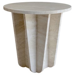 Table d'appoint BLOOM en marbre travertin par Meble Matters