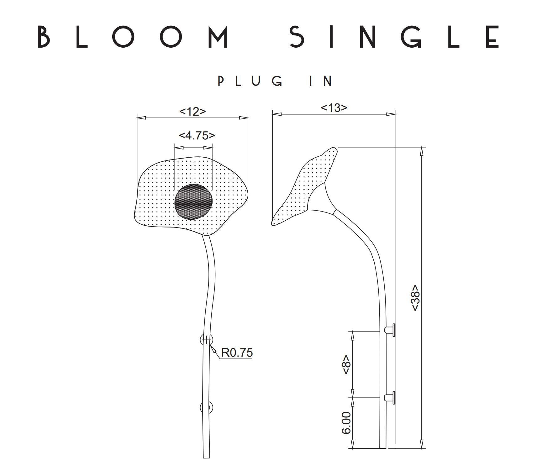 Applique Bloom simple en laiton satiné, verre soufflé à la main, Kalin Asenov en vente 3