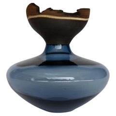 Vase bleu empilable Bloom de Pia Wüstenberg