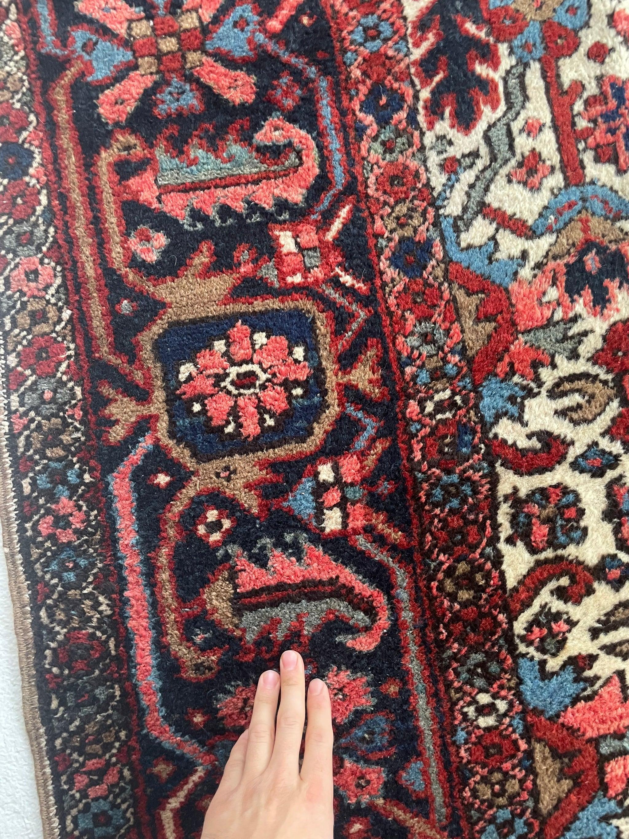 Annodato a mano Tappeto Jungling Heriz con fiori doppi, anni '40-'50 ca. in vendita
