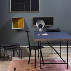 Lámpara de mesa LED Blooper en gris ceniza con disco regulador gris ceniza by Mette Schelde