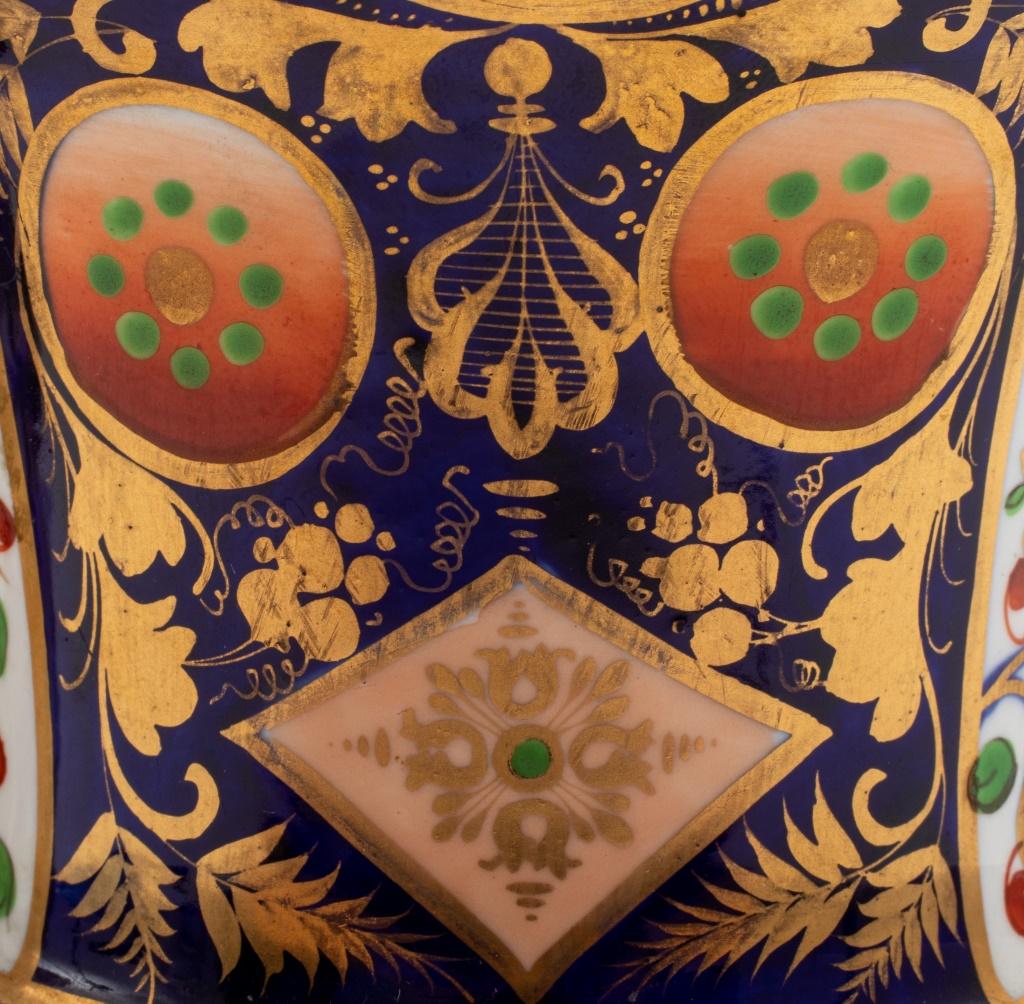 Arts and Crafts Bloor Derby Imari Campagna-Form Urns, ca. 1830