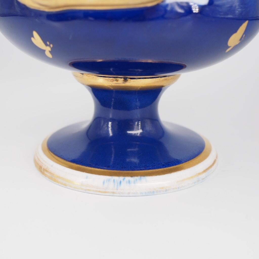 Bloor Derby Urn with Gilt Birds and Butterflies, c.1825   For Sale 1