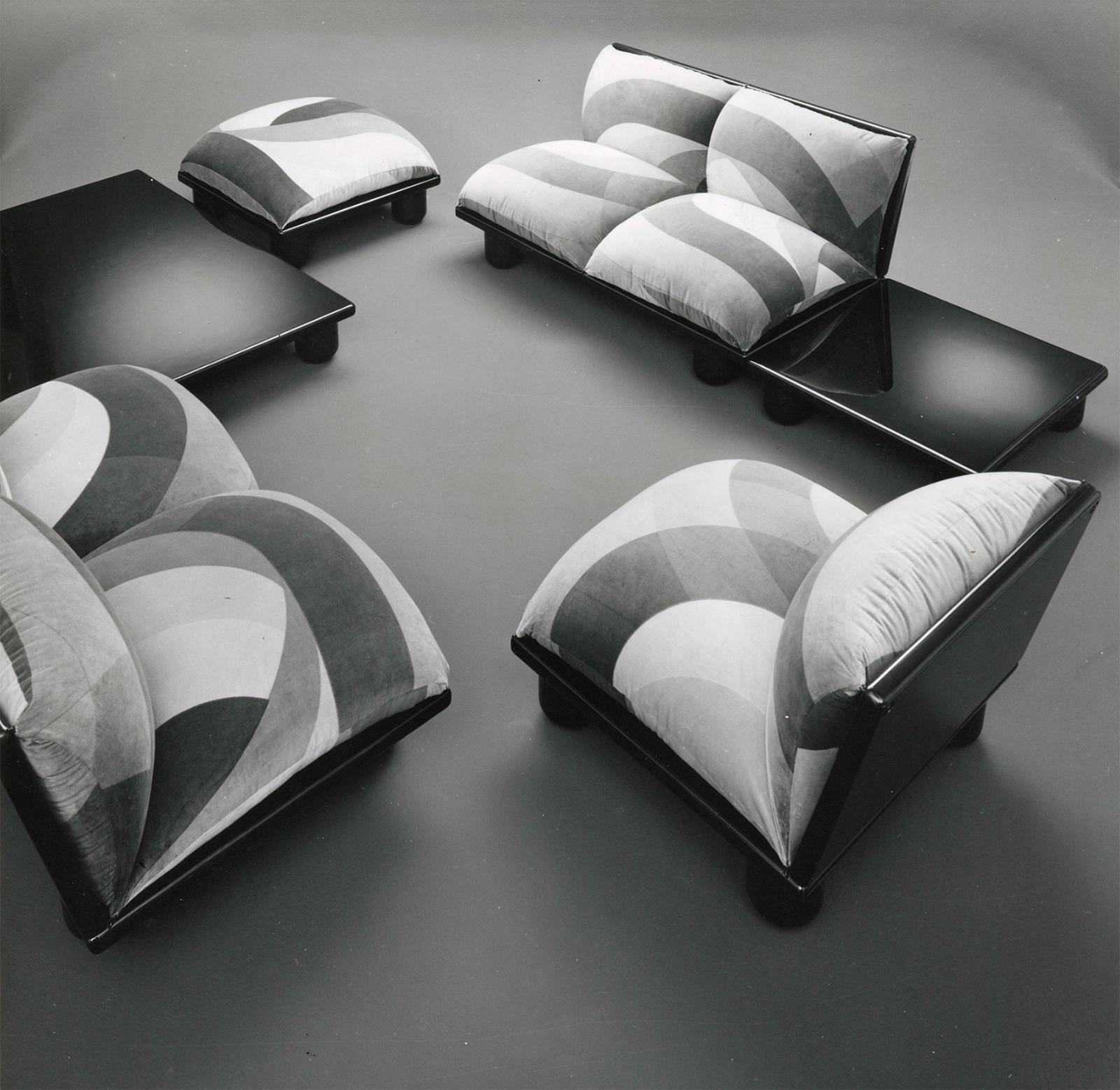 Sofa-Set aus mundgeblasenem Sofa mit Couchtisch von Carlo Bartoli für Rossi di Albizzate, Italien im Angebot 6