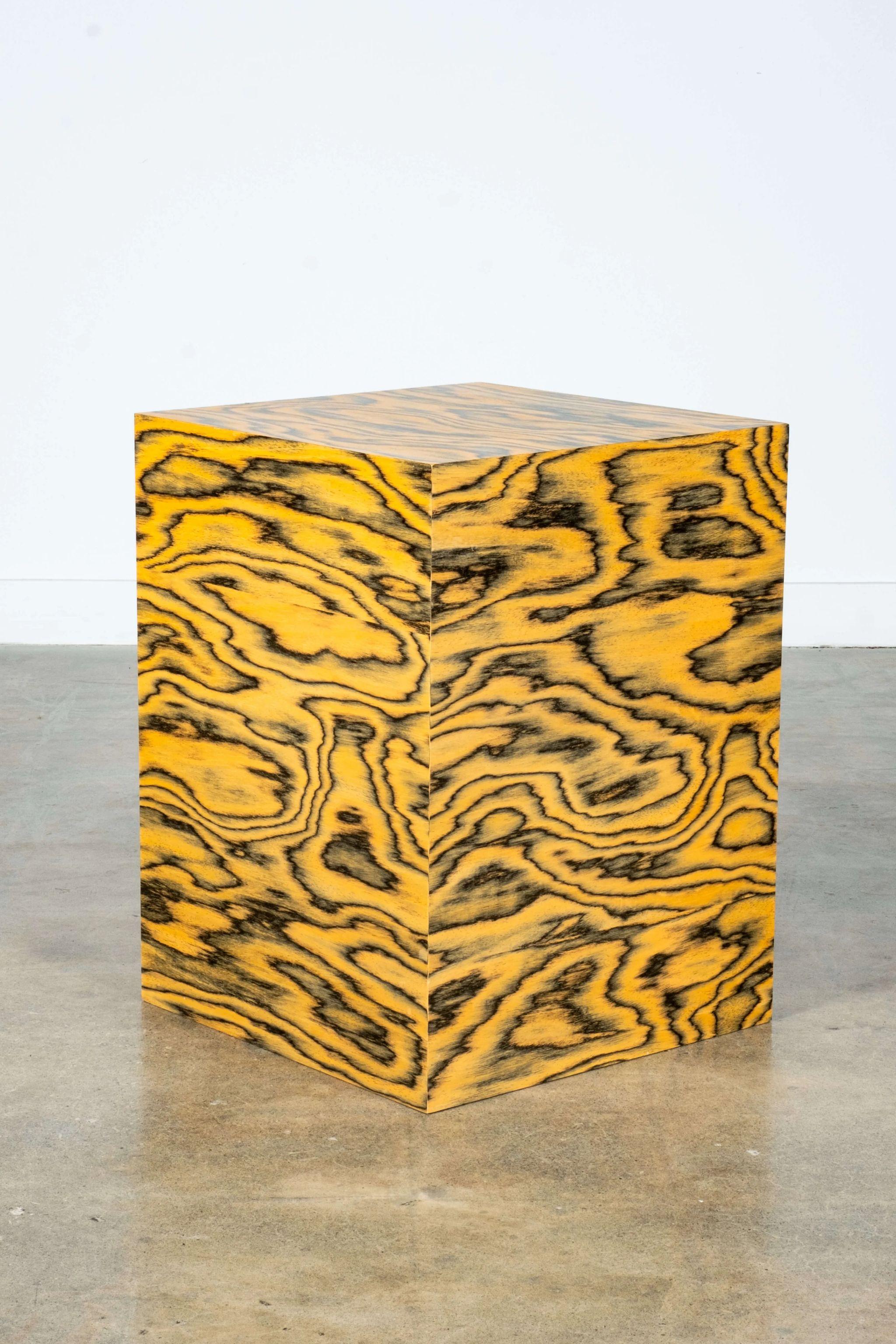 BLOQUE 2, Pedestal with Ettore Sottsass Veneer by Bonne Choice For Sale 4