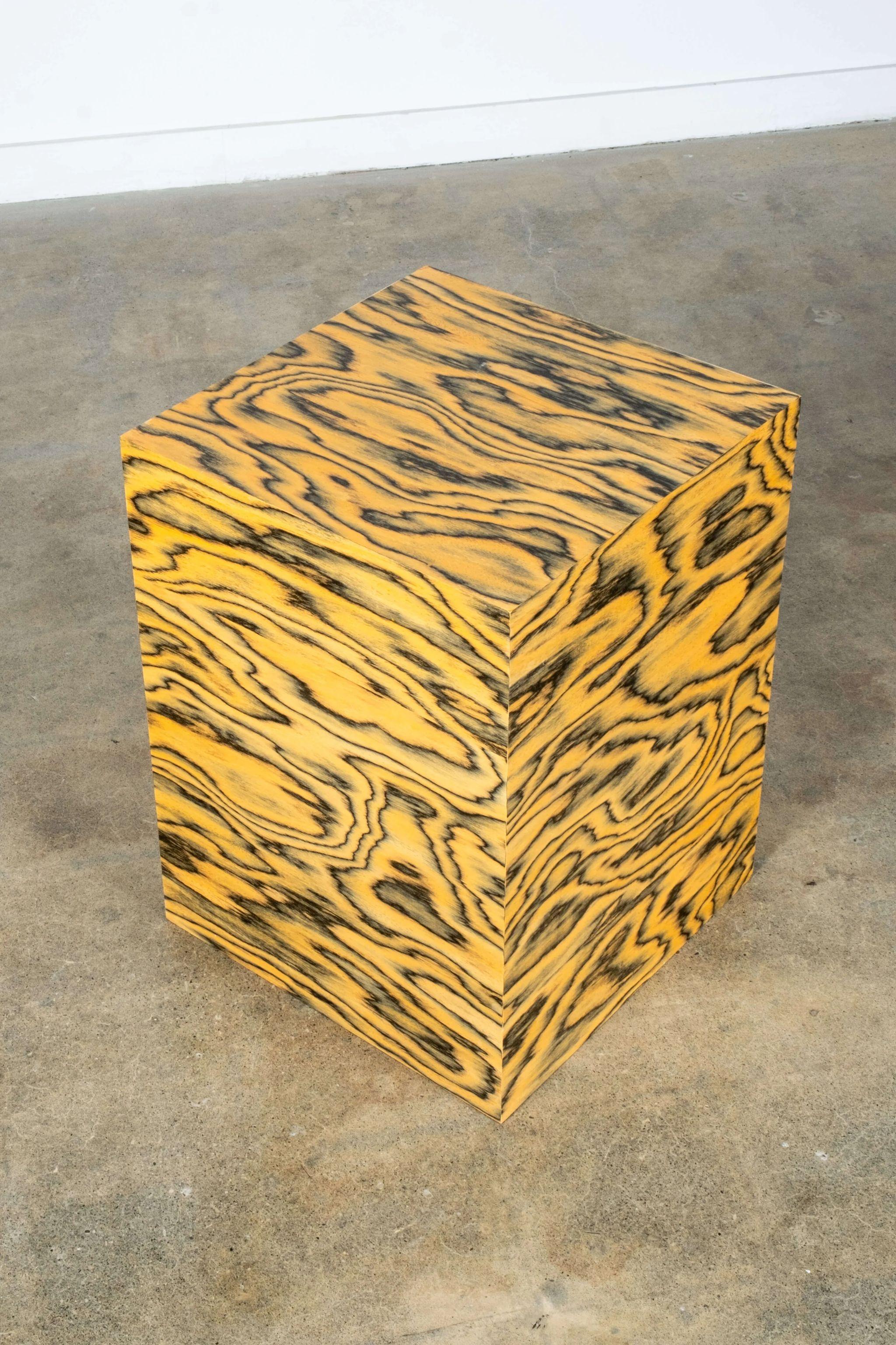 BLOQUE 2, Pedestal with Ettore Sottsass Veneer by Bonne Choice For Sale 6