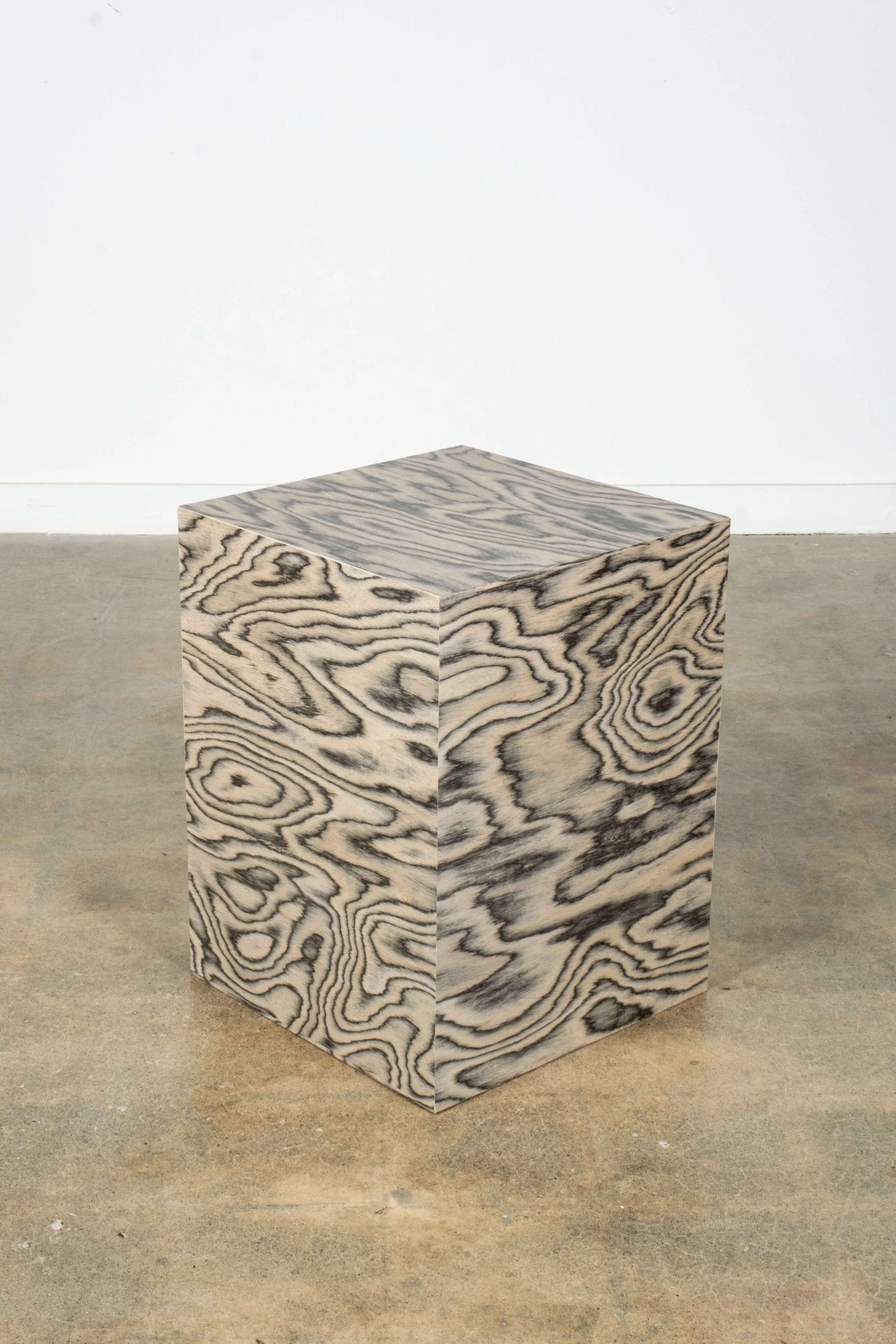 Post-Modern BLOQUE 2, Pedestal with Ettore Sottsass Veneer by Bonne Choice For Sale