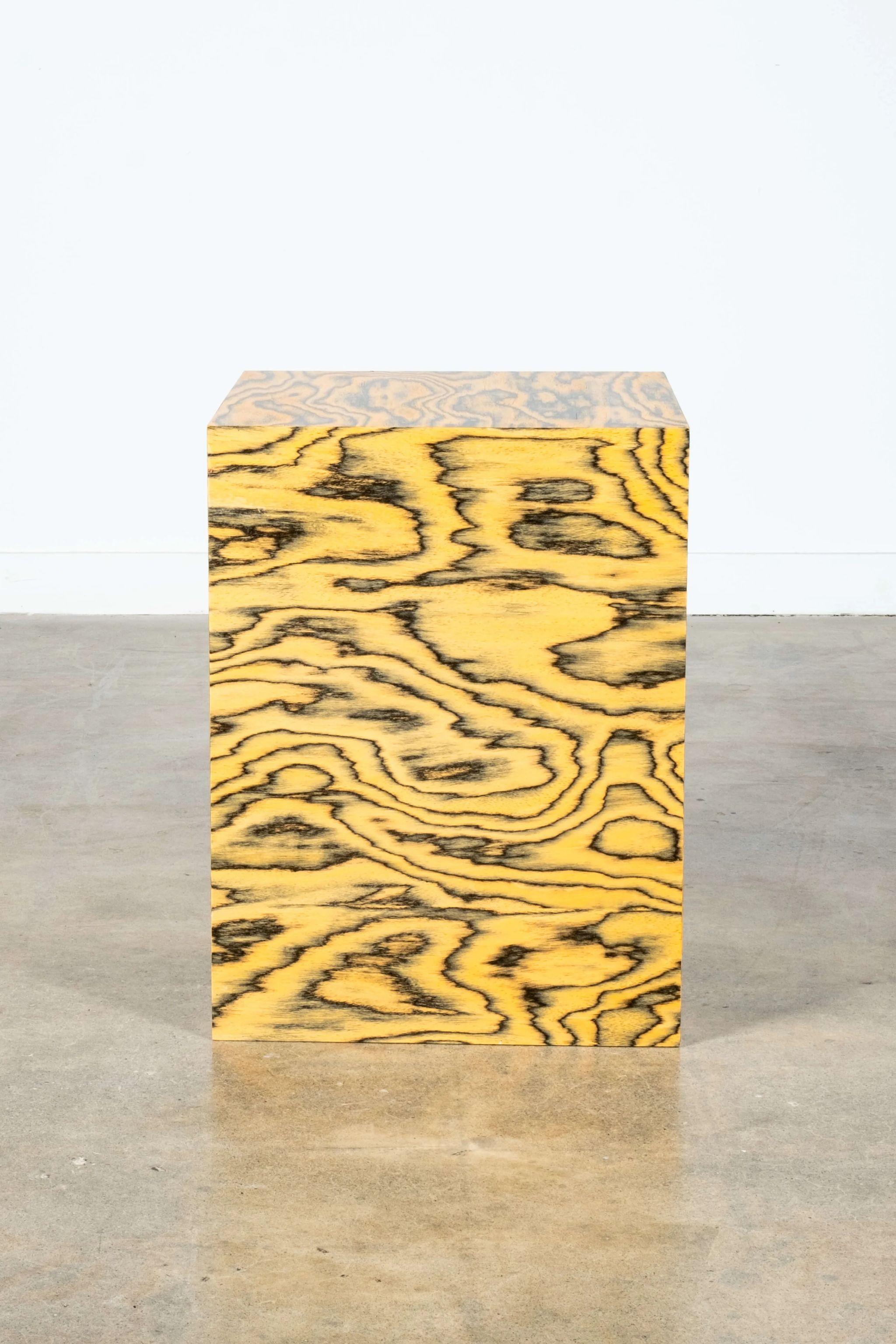 BLOQUE 2, Pedestal with Ettore Sottsass Veneer by Bonne Choice For Sale 1