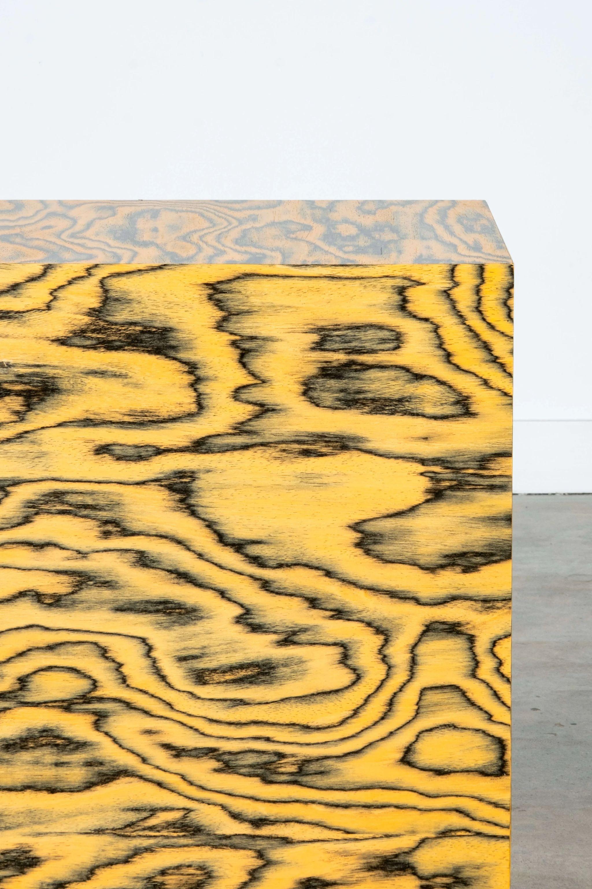 BLOQUE 2, Pedestal with Ettore Sottsass Veneer by Bonne Choice For Sale 2