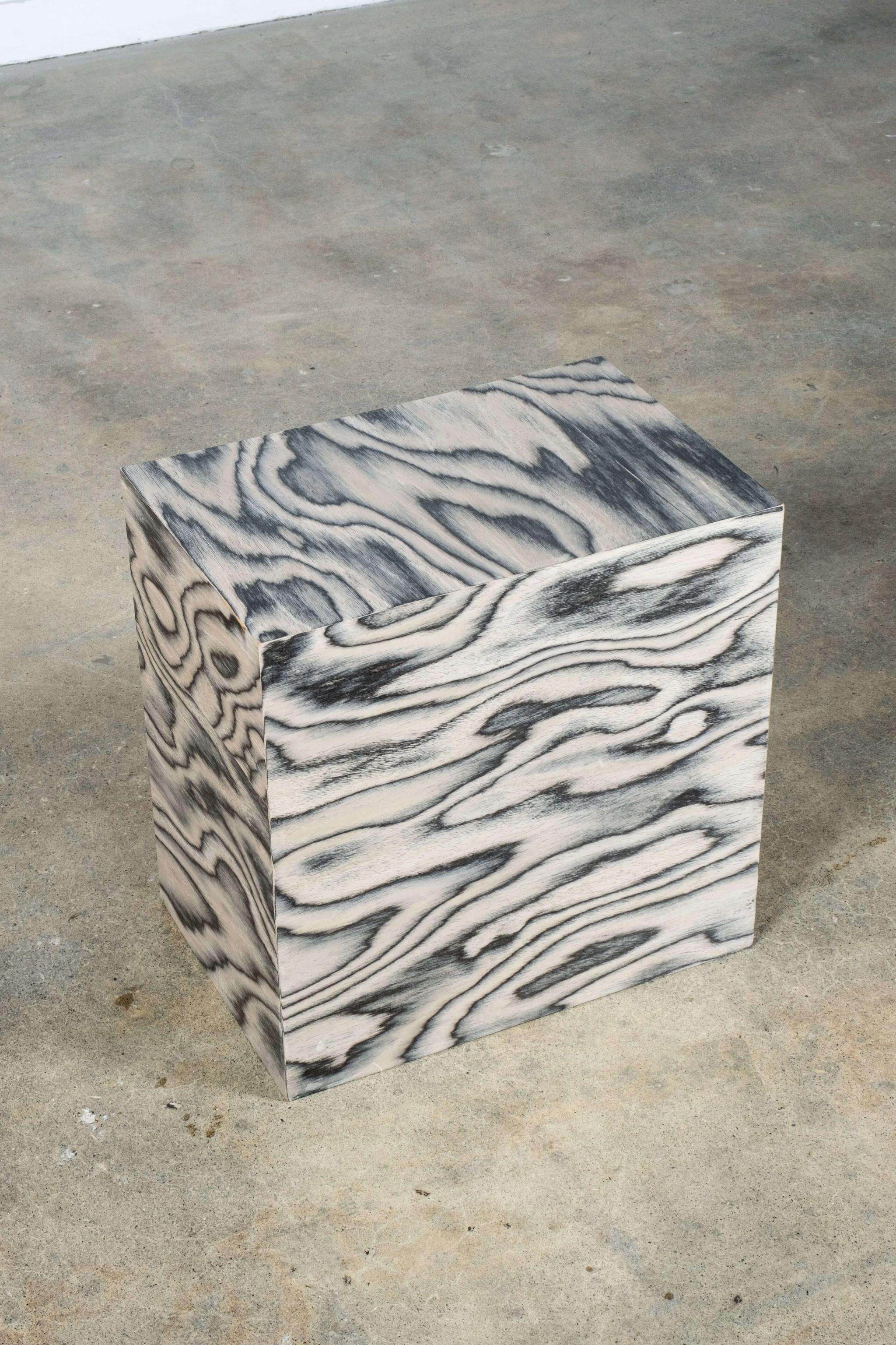 Post-Modern BLOQUE 4, Pedestal with Ettore Sottsass Veneer by Bonne Choice For Sale