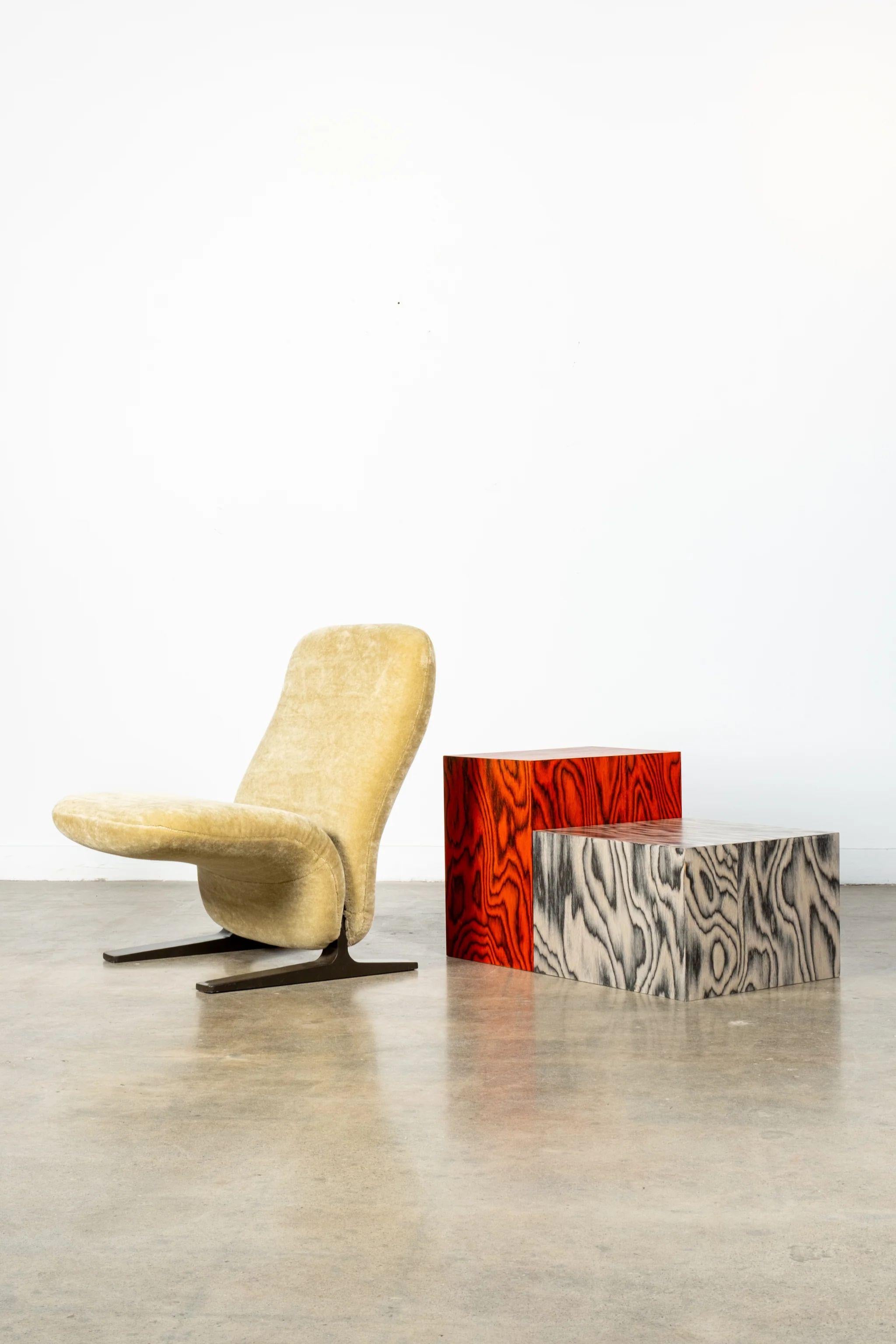 Wood BLOQUE 4, Pedestal with Ettore Sottsass Veneer by Bonne Choice For Sale