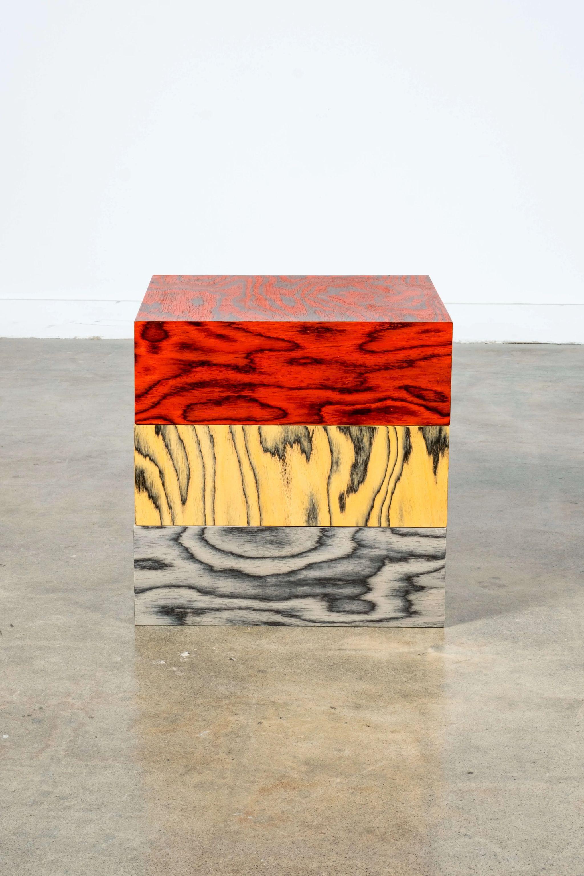 Designed By Bonne Choice Using Ettore Sottsass Veneer.

The veneer created by Ettore Sottsass in the 1980s – utilized for the first
time in the Memphis collection – now becomes part of the Bonne Choice
Bloques range in three color variants: red,