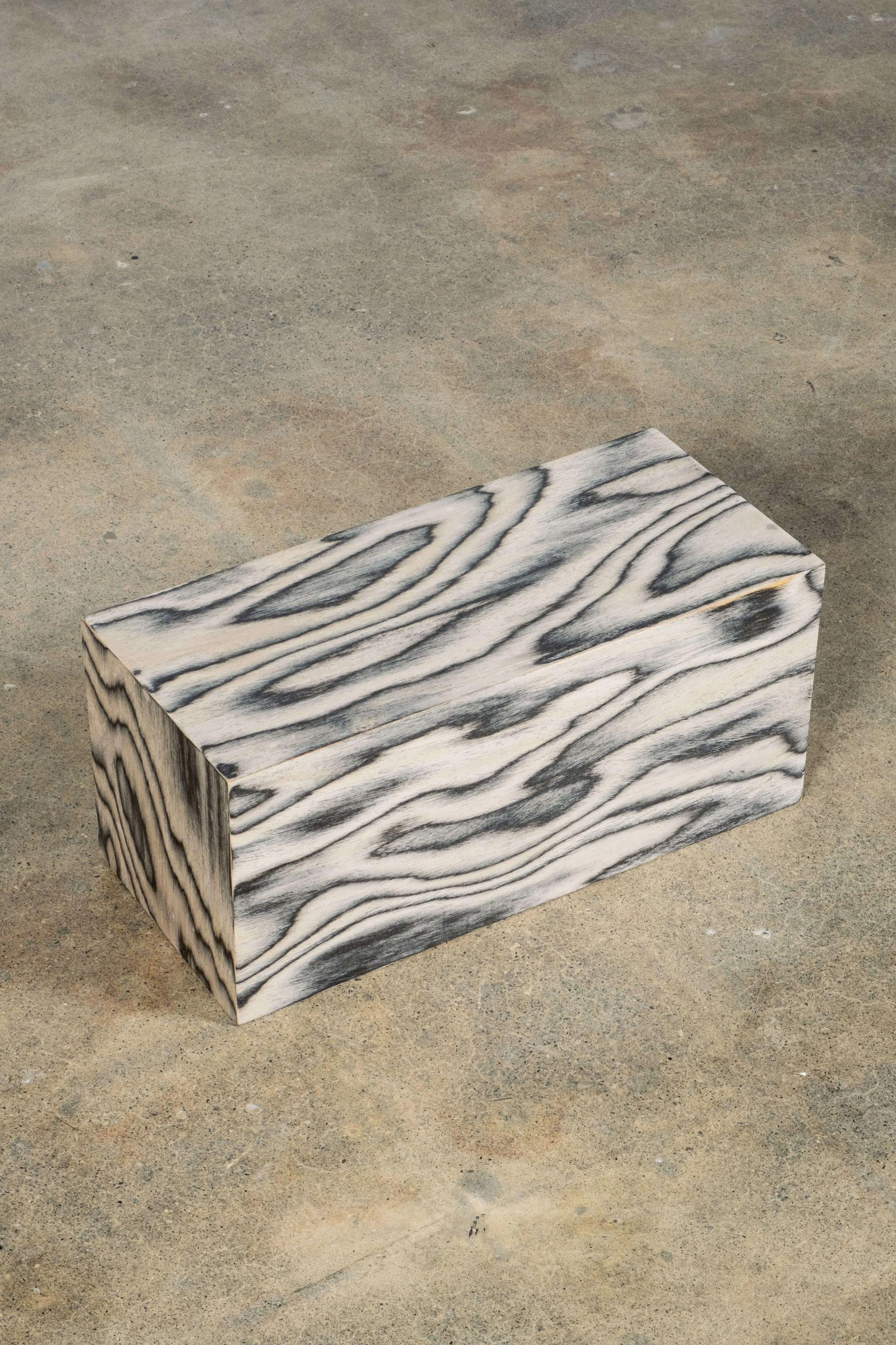BLOQUE 6, Pedestal with Ettore Sottsass Veneer by Bonne Choice In New Condition For Sale In Toronto, ON